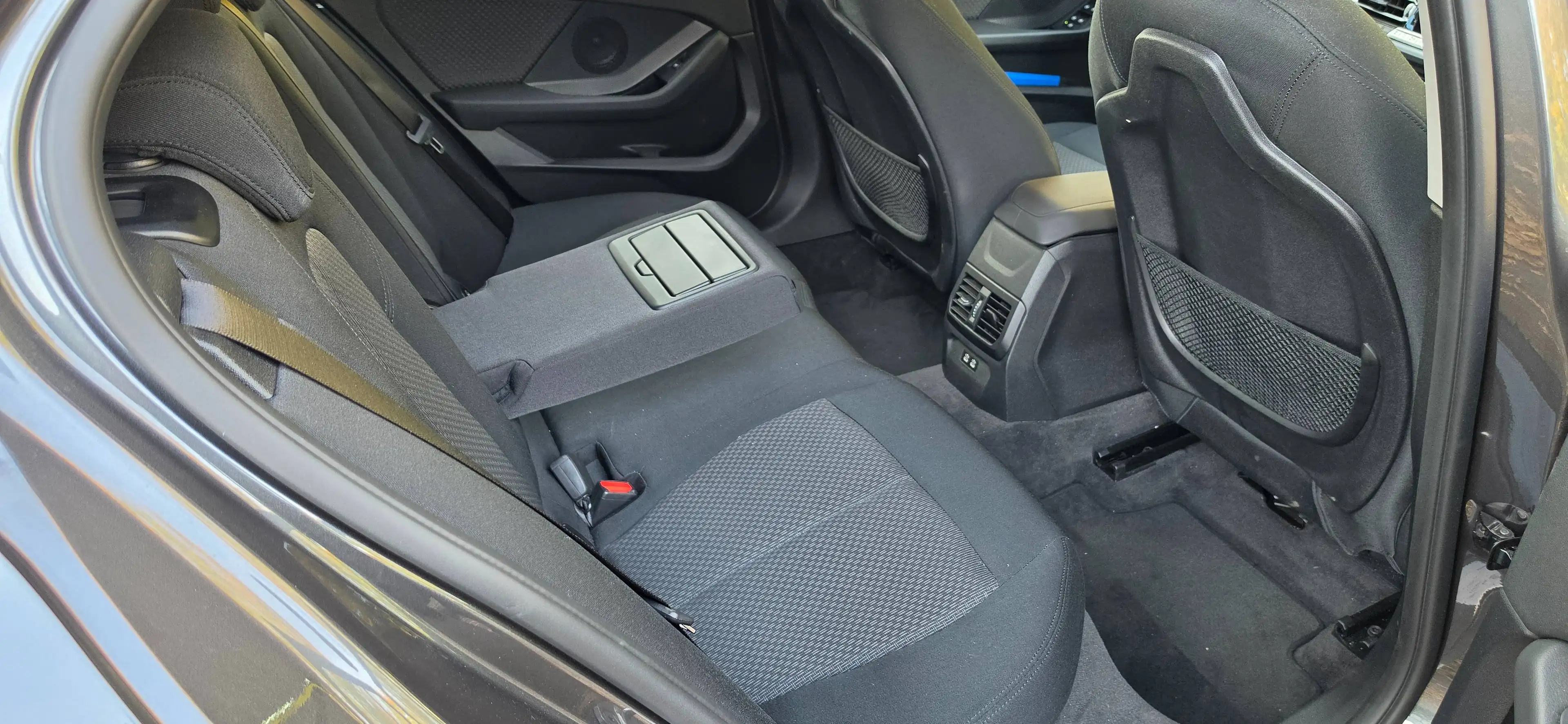 BMW 118 118 i Advantage Navi Carplay LED — photo 9