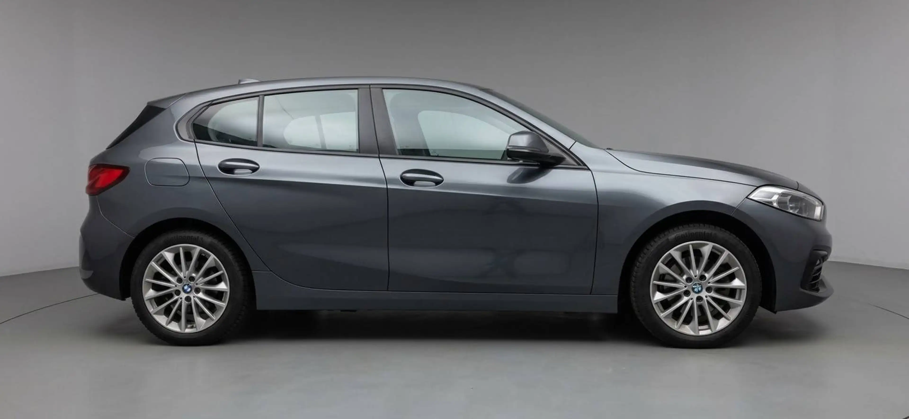 BMW 118 118 i Advantage Navi Carplay LED — photo 8