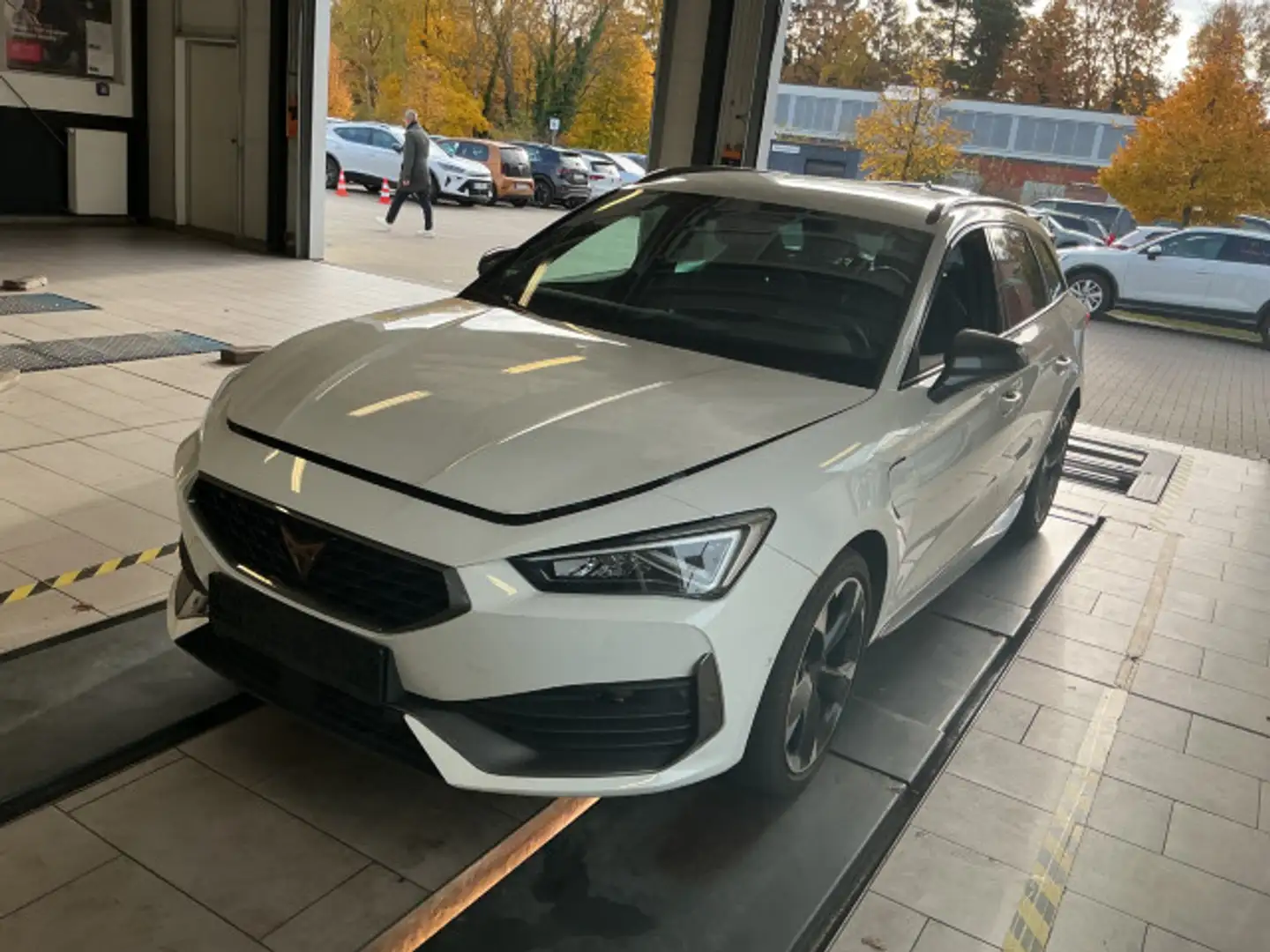 CUPRA Leon Sportstourer 1.4 e-HYBRID DSG AHK Nav Kessy Weiß - 2