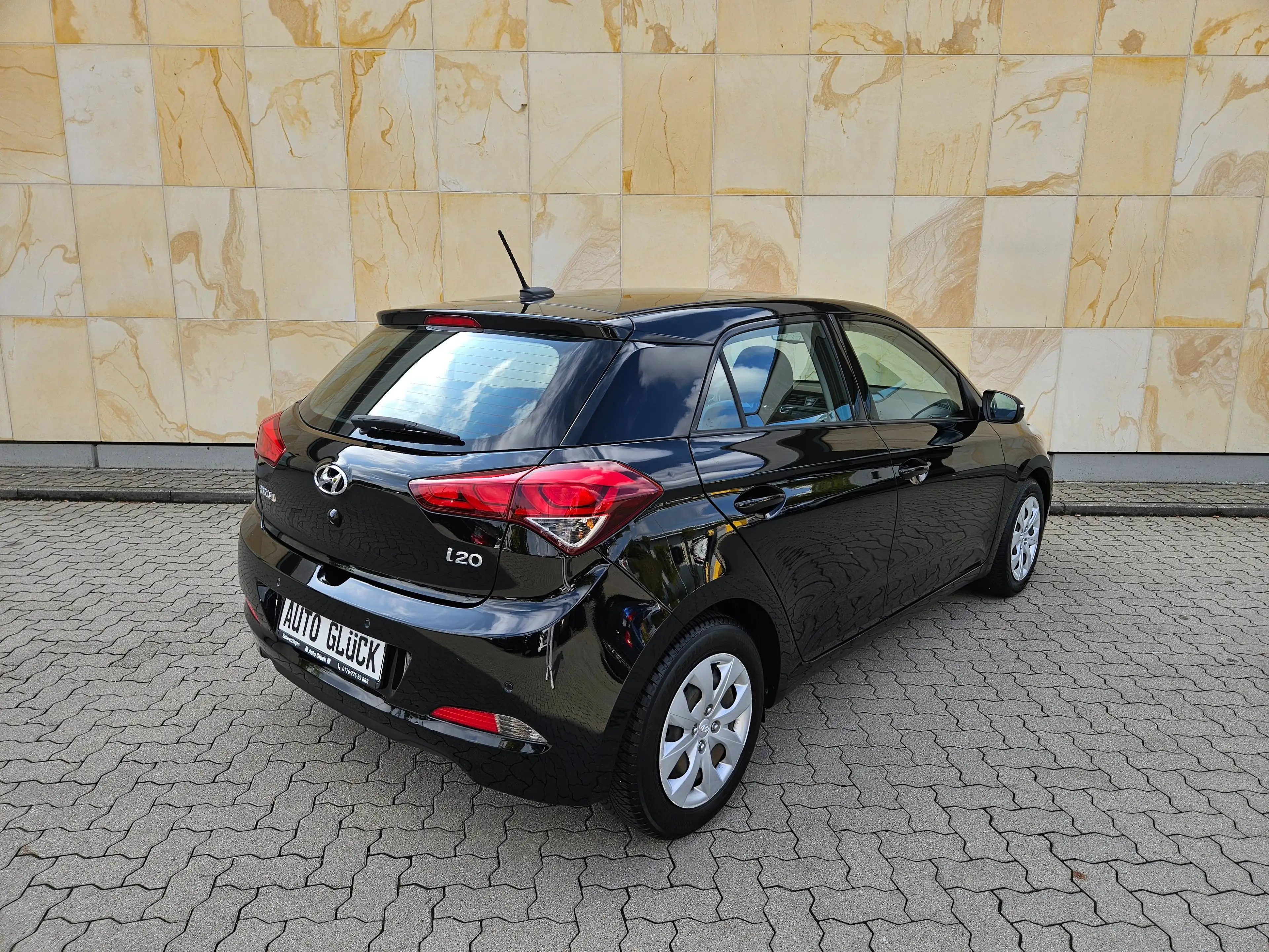 Hyundai i20 Trend *NAVI*KAMERA*SHZ*KLIMA*ALLWETTER* — photo 7