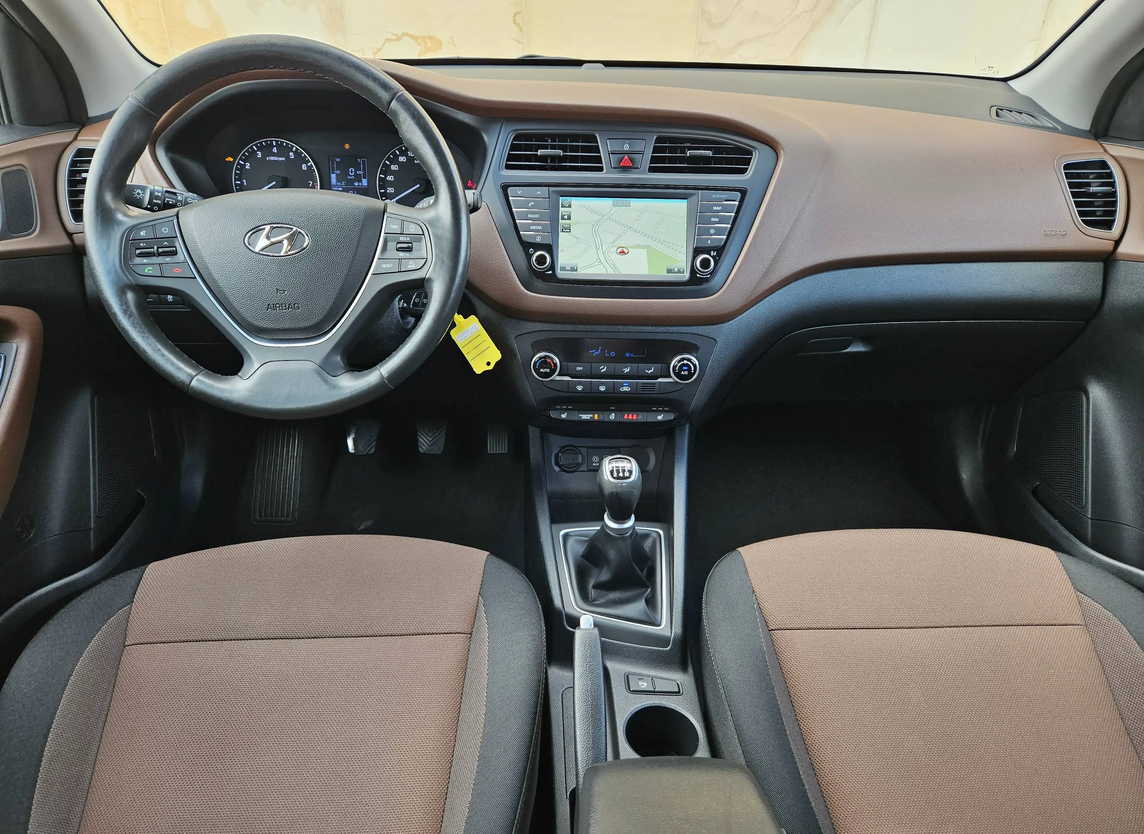 Hyundai i20 Trend *NAVI*KAMERA*SHZ*KLIMA*ALLWETTER* — photo 10