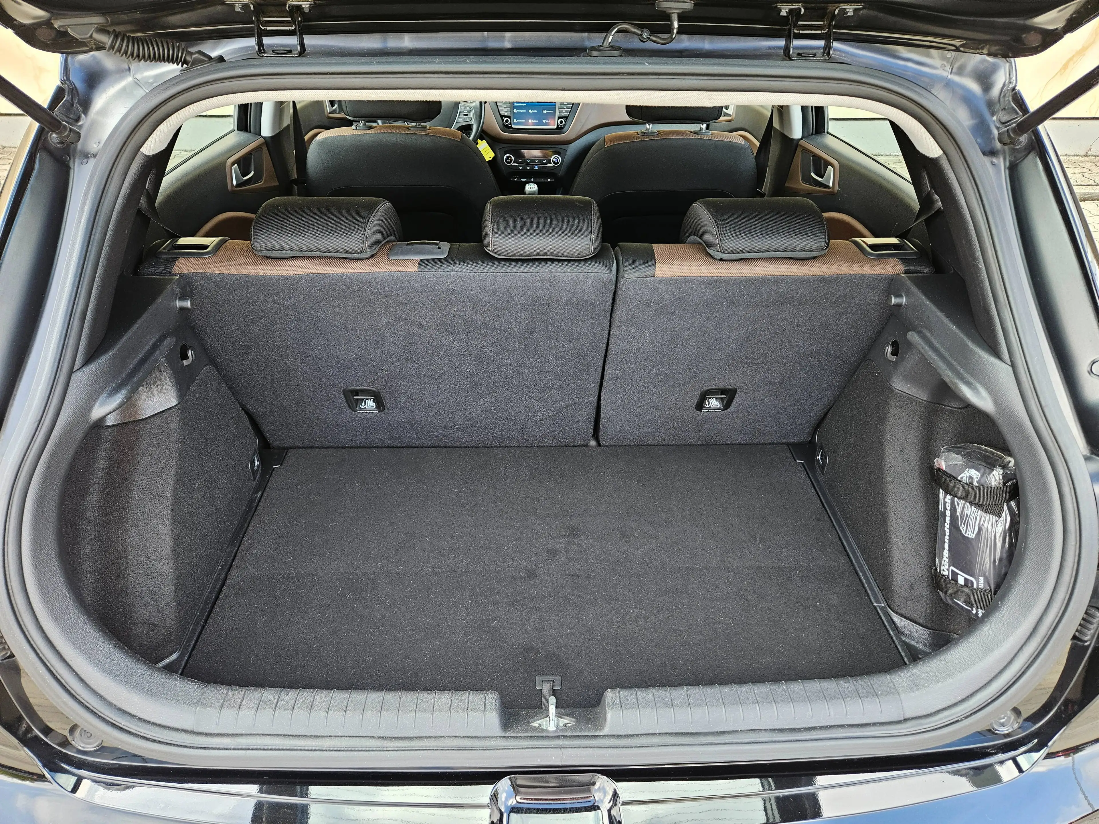 Hyundai i20 Trend *NAVI*KAMERA*SHZ*KLIMA*ALLWETTER* — photo 9