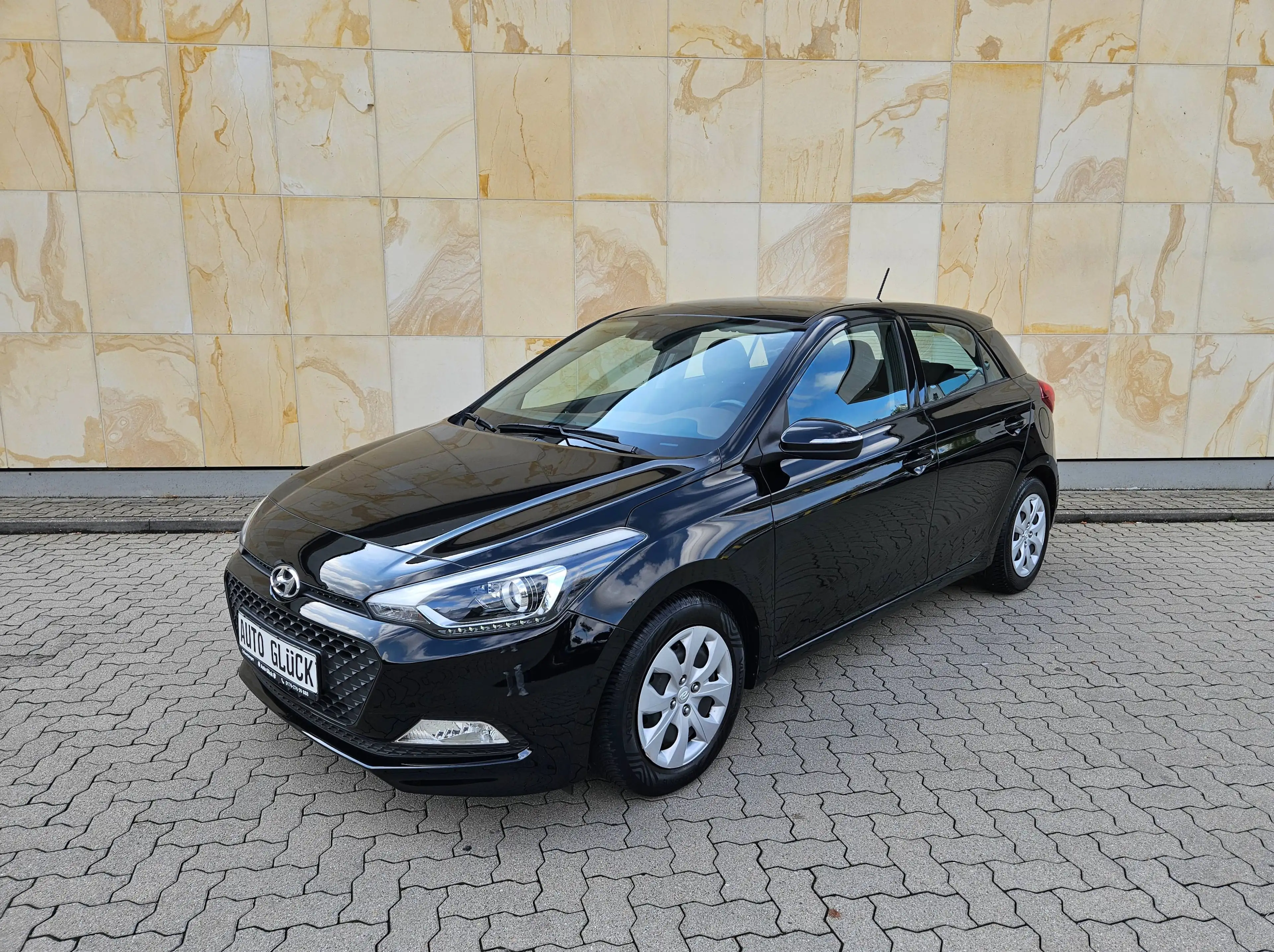 Hyundai i20 Trend *NAVI*KAMERA*SHZ*KLIMA*ALLWETTER* — photo 3