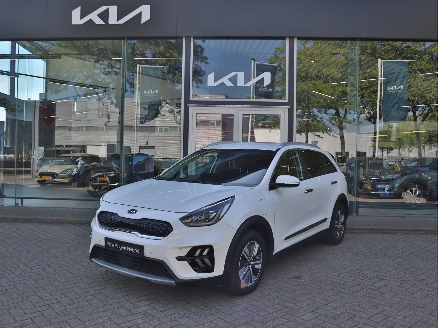Kia Niro 1.6 GDi Plug-In-Hybrid PHEV ExecutiveLine Leder | Wit - 1