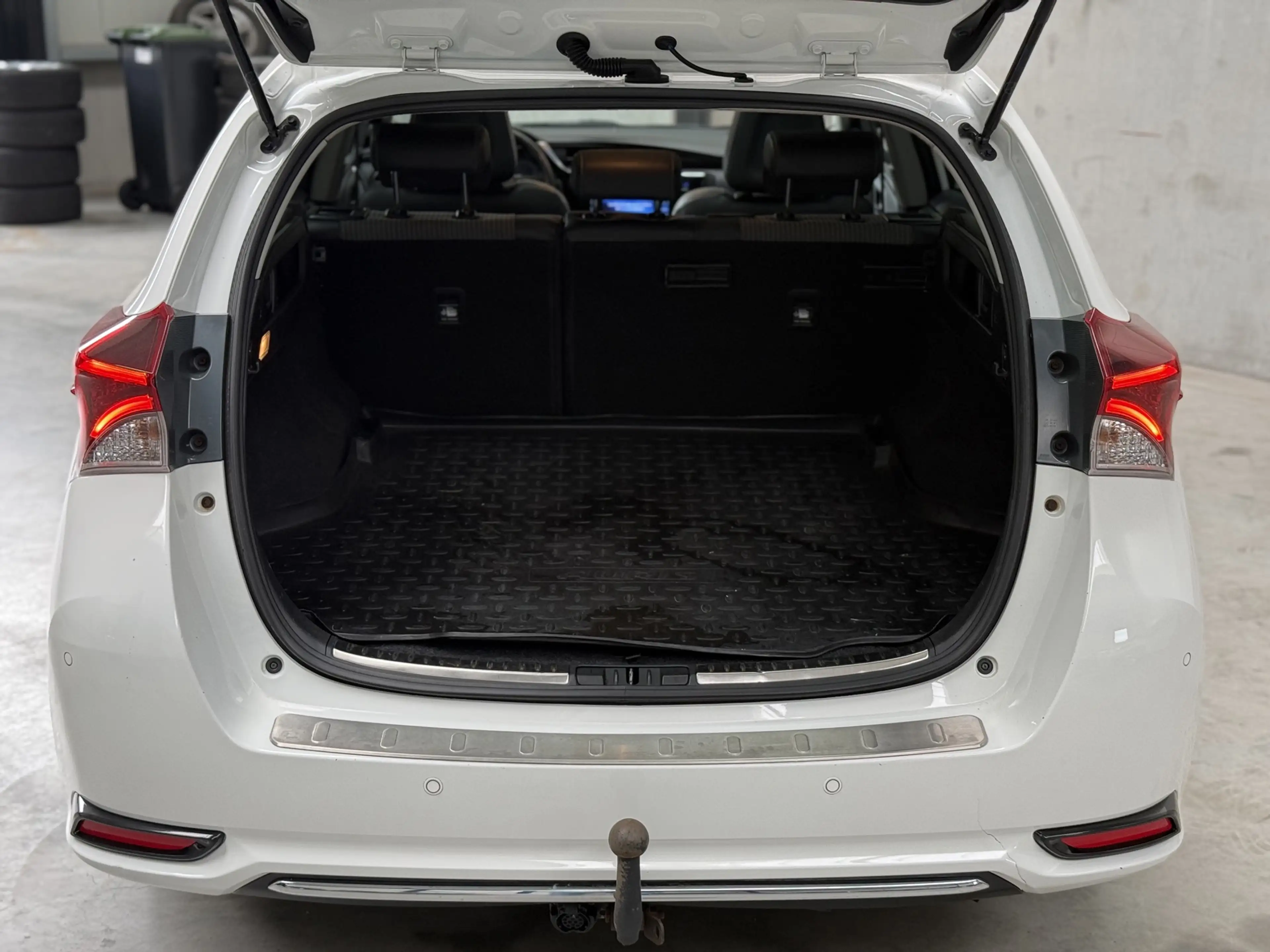 Toyota Auris Touring Sports 1.8 Hybrid Lease pro Cruise Clima N — photo 6