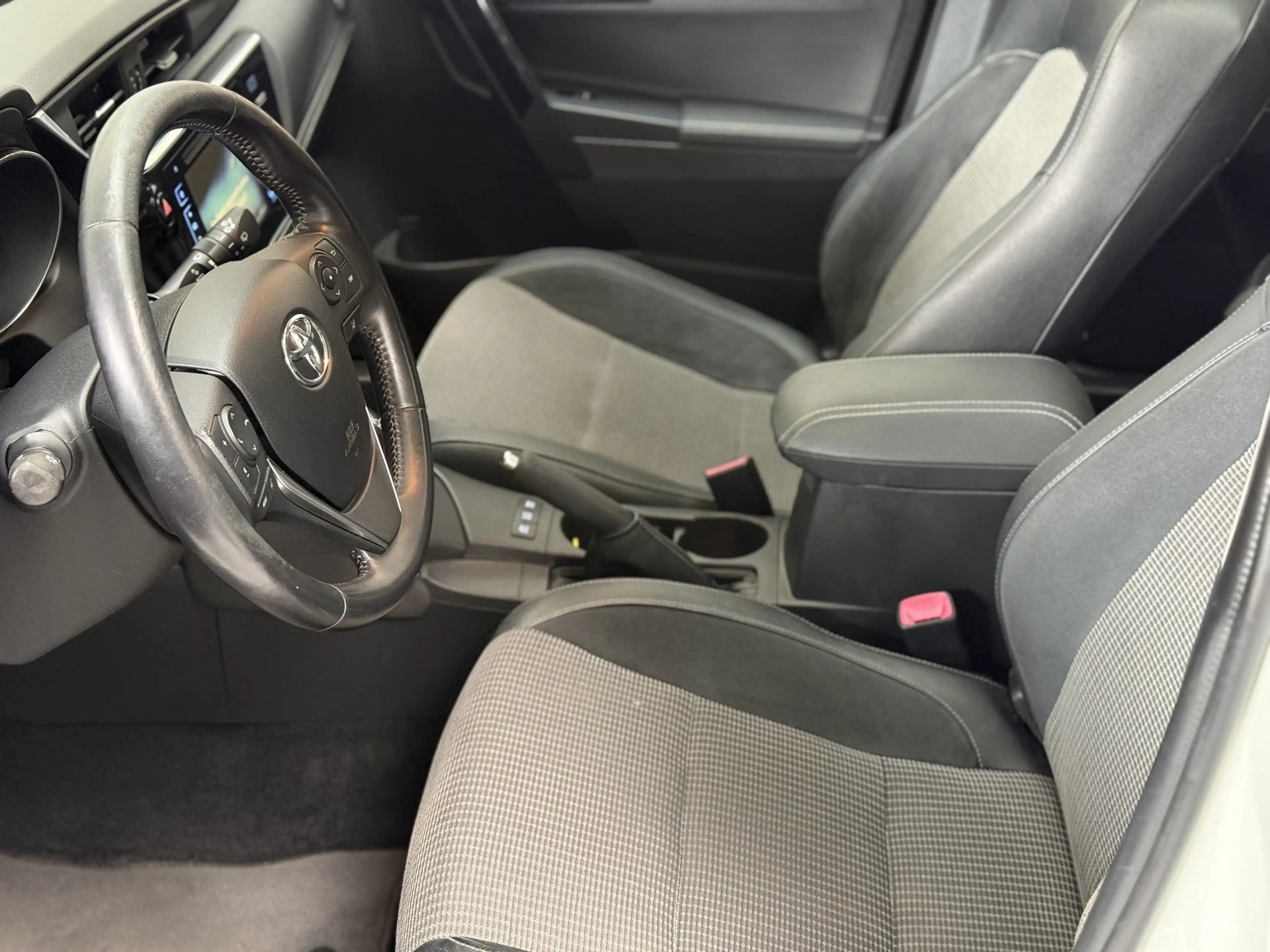 Toyota Auris Touring Sports 1.8 Hybrid Lease pro Cruise Clima N — photo 12