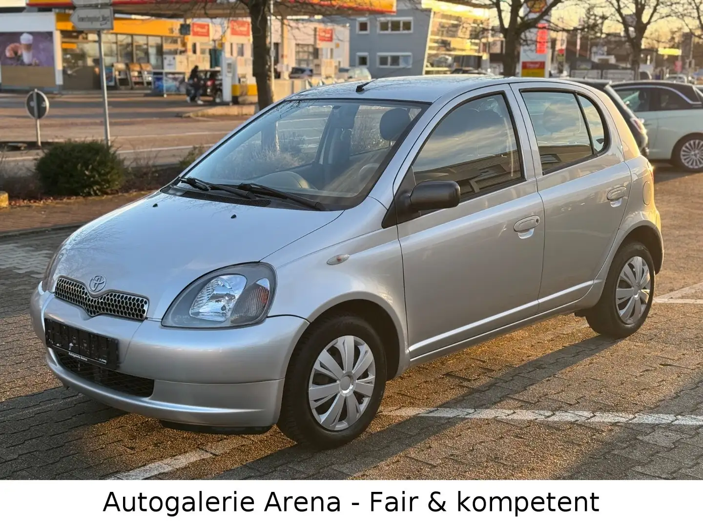 Toyota Yaris 1.3 Linea Sol *Klima *5-Türer Grau - 1