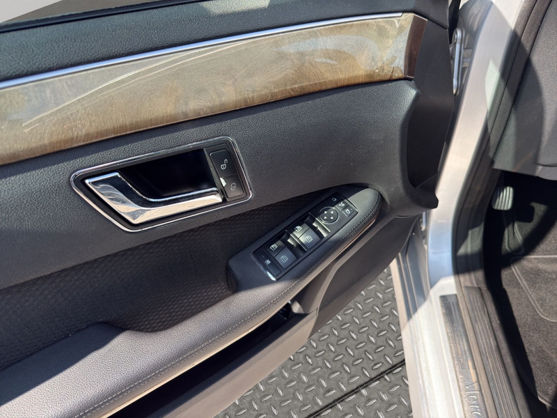 Mercedes-Benz E 250 CDI BlueEfficiency Limousine Automatik — photo 12