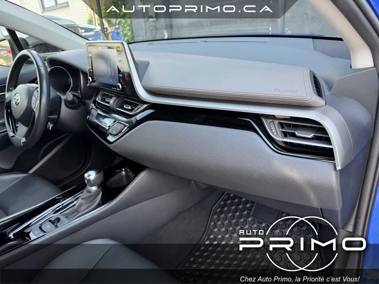 Toyota C-HR photo Toyota C-HR