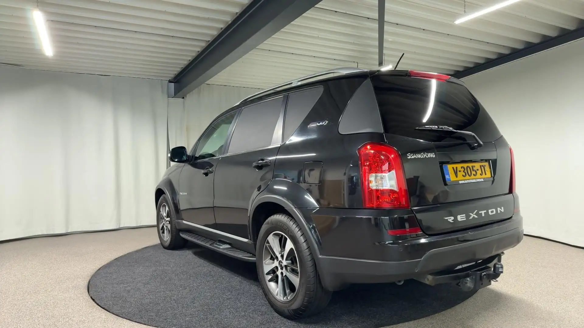 SsangYong Rexton RX 220 e-XDI Executive Automaat | Trekhaak - 2