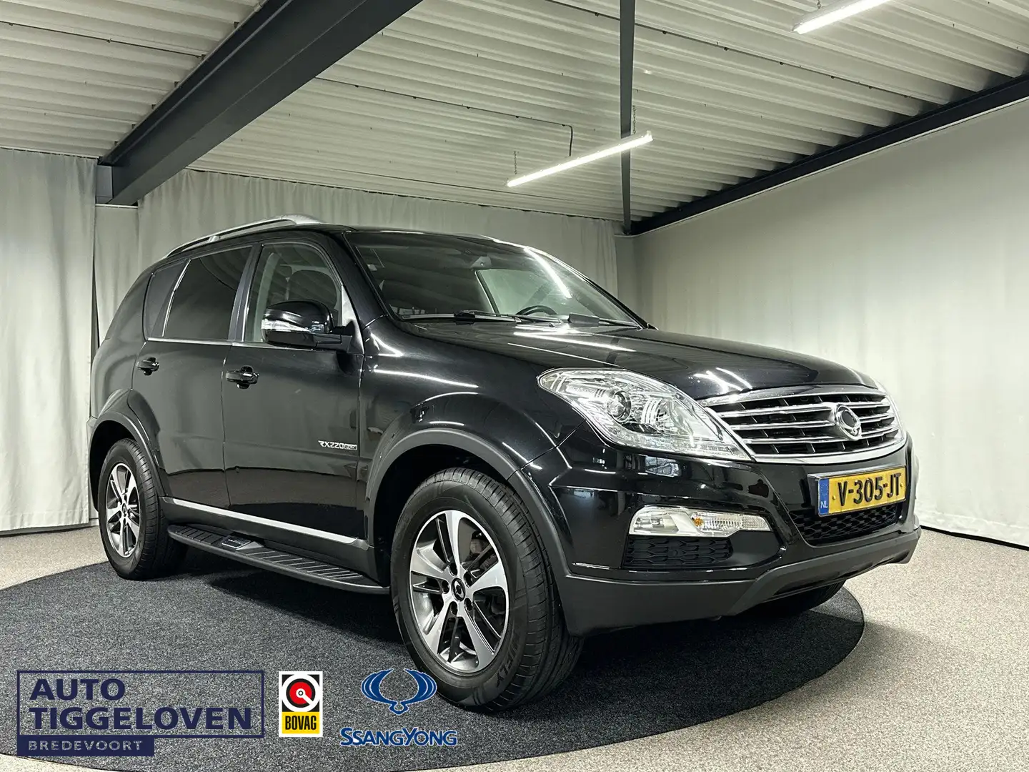 SsangYong Rexton RX 220 e-XDI Executive Automaat | Trekhaak - 1