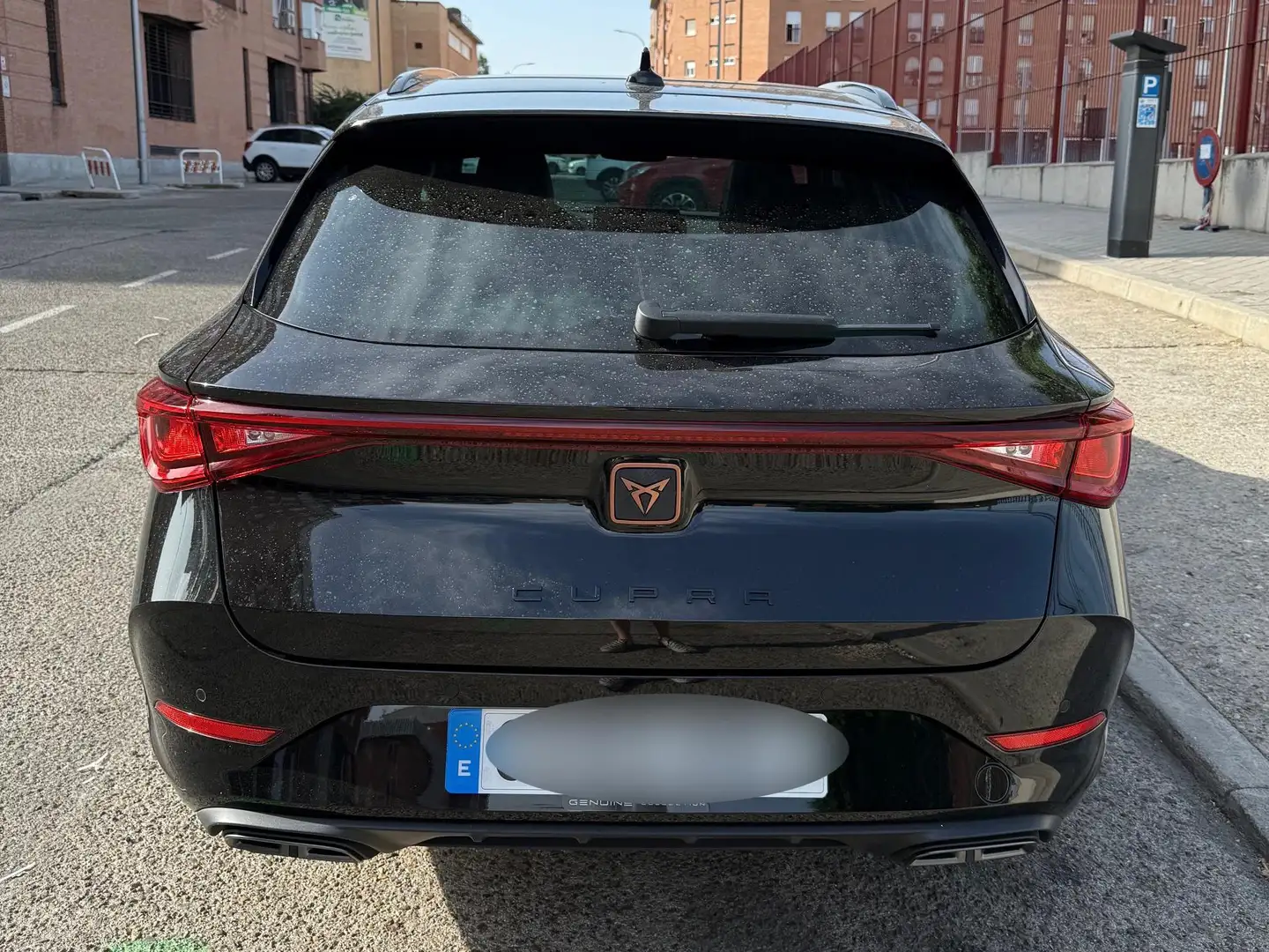 CUPRA Leon León Sportstourer 1.5 eTSI 110 DSG Negro - 1