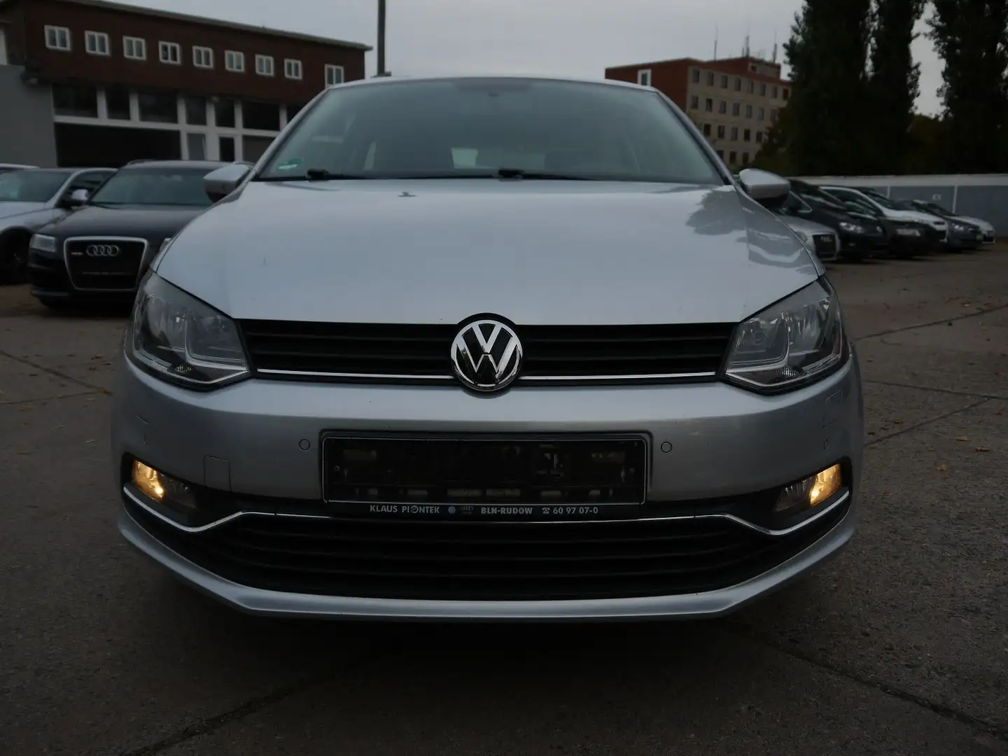 Volkswagen Polo V Comfortline Navigation/Klimaanlage Silber - 2