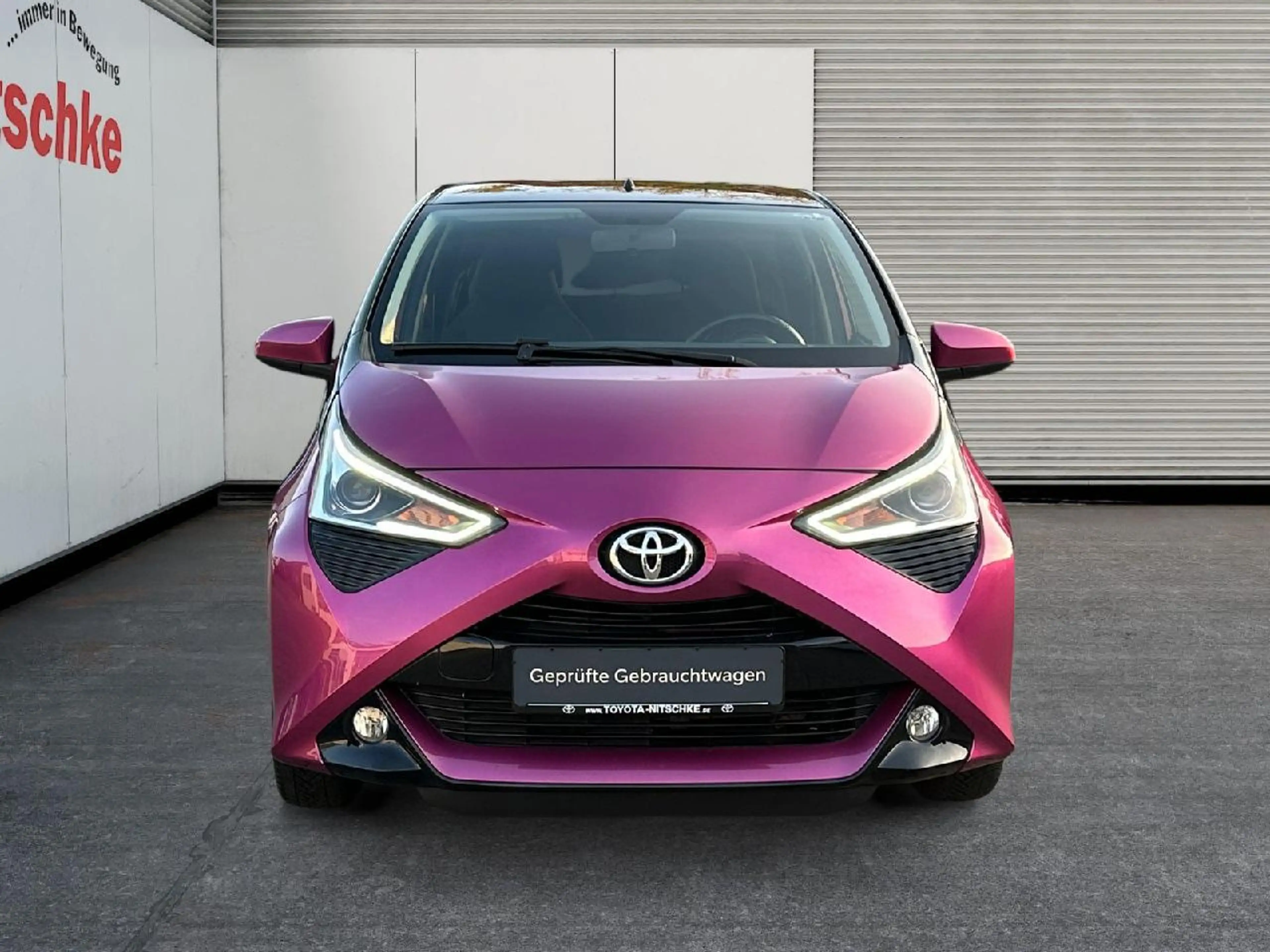 Toyota Aygo 1.0 x-cite, x-connect — photo 8