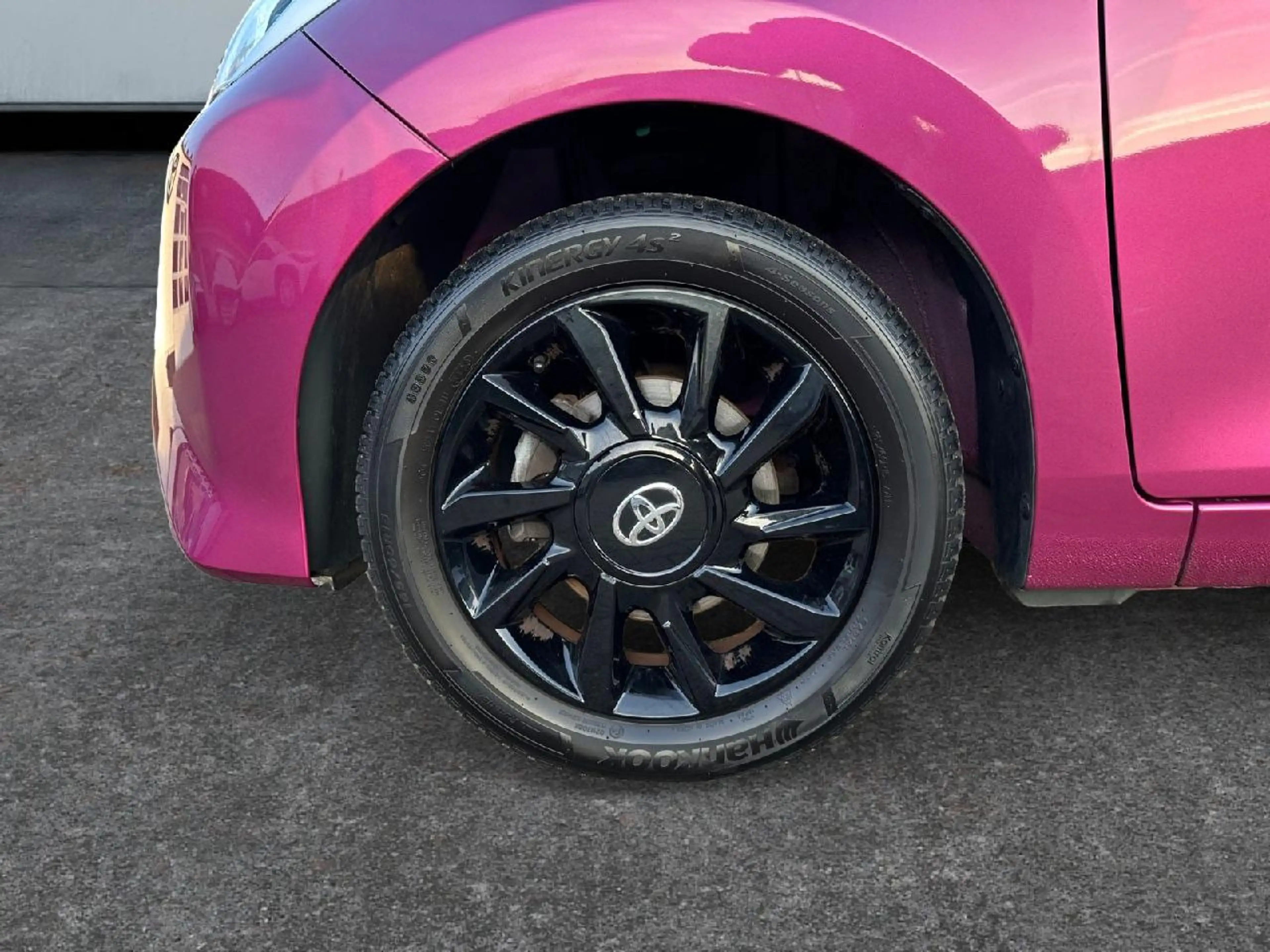 Toyota Aygo 1.0 x-cite, x-connect — photo 13