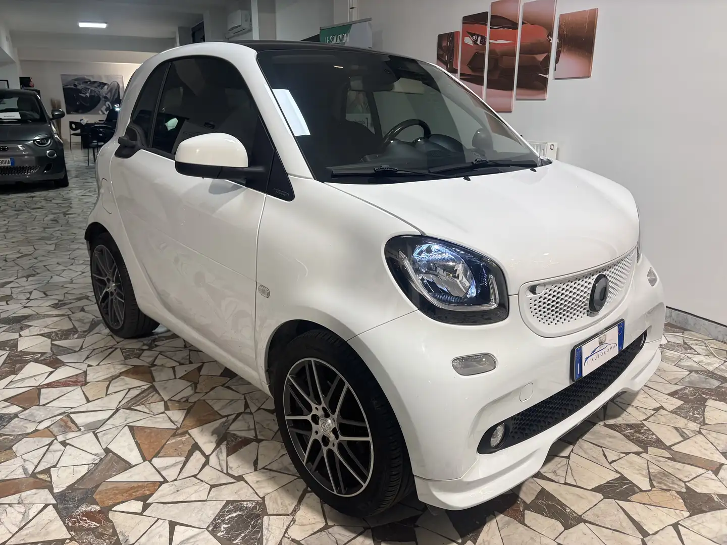 smart brabus 0.9 t Brabus Xclusive 109cv twinamic ITALIANA Bianco - 2