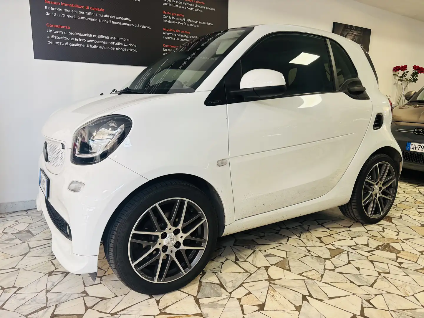 smart brabus 0.9 t Brabus Xclusive 109cv twinamic ITALIANA Bianco - 1