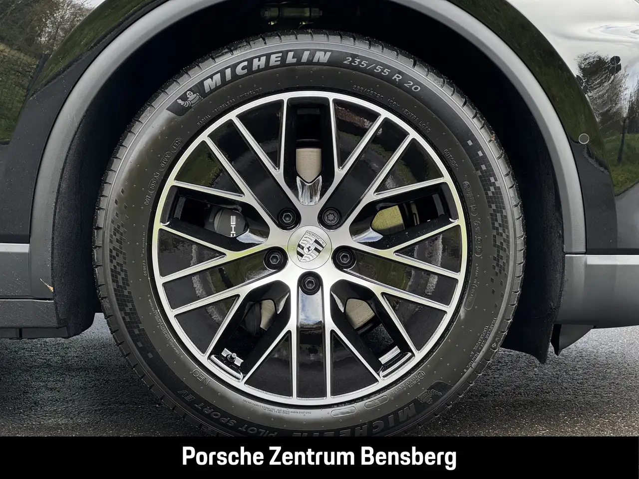 Porsche Macan Electric 14