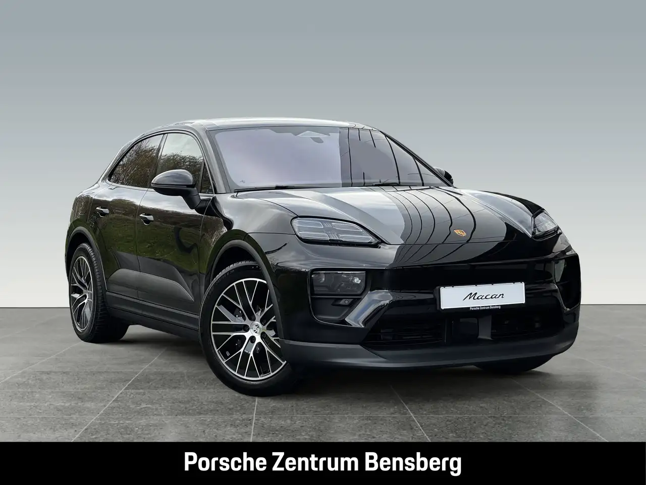Porsche Macan Electric 6