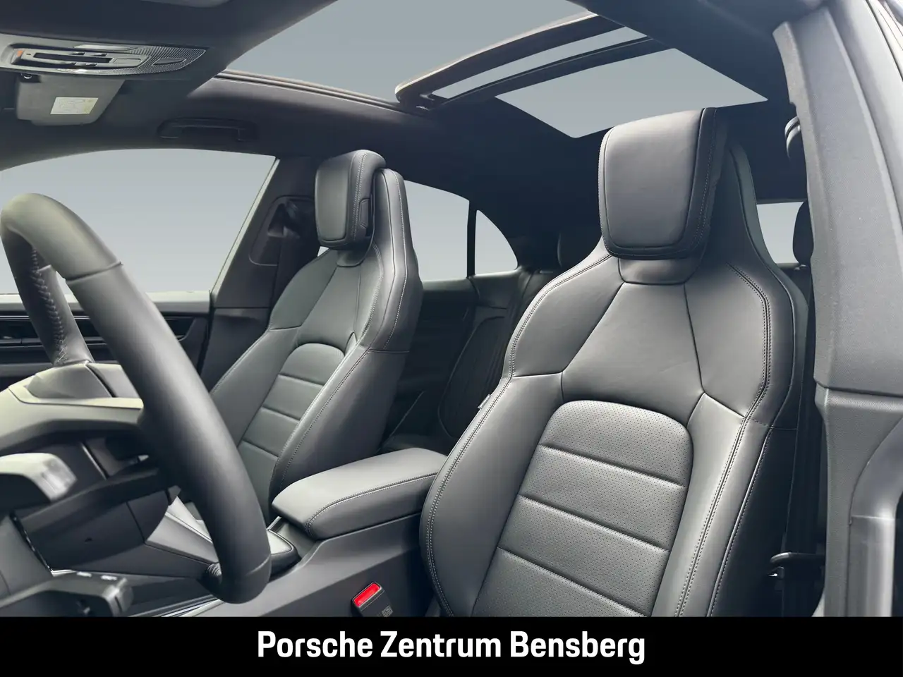 Porsche Macan Electric 16