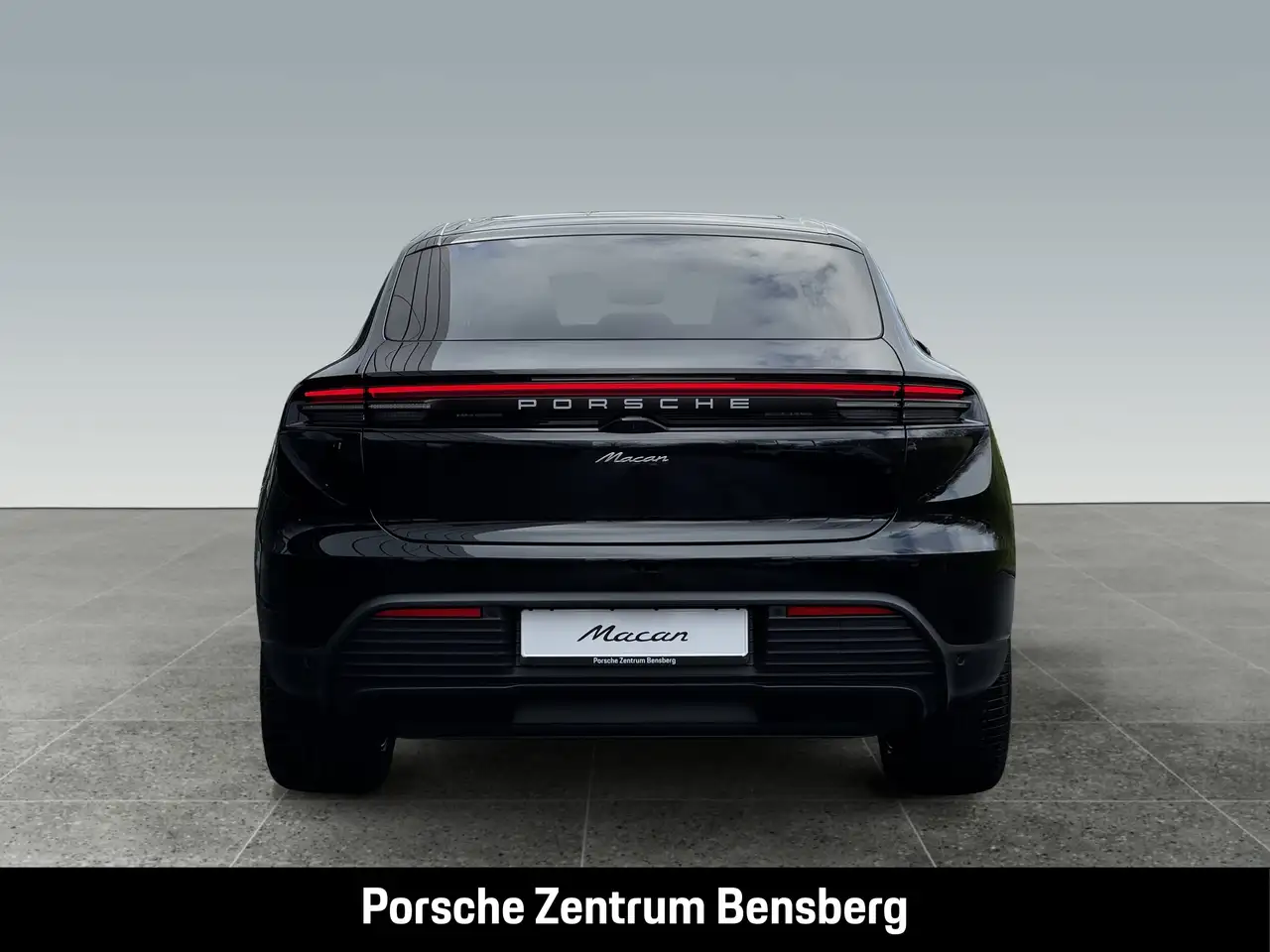 Porsche Macan Electric 7