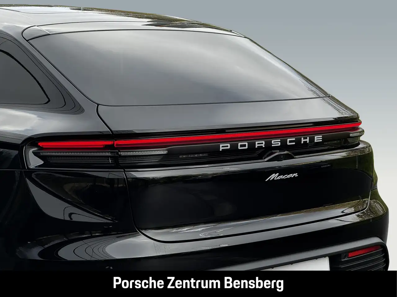 Porsche Macan Electric 9