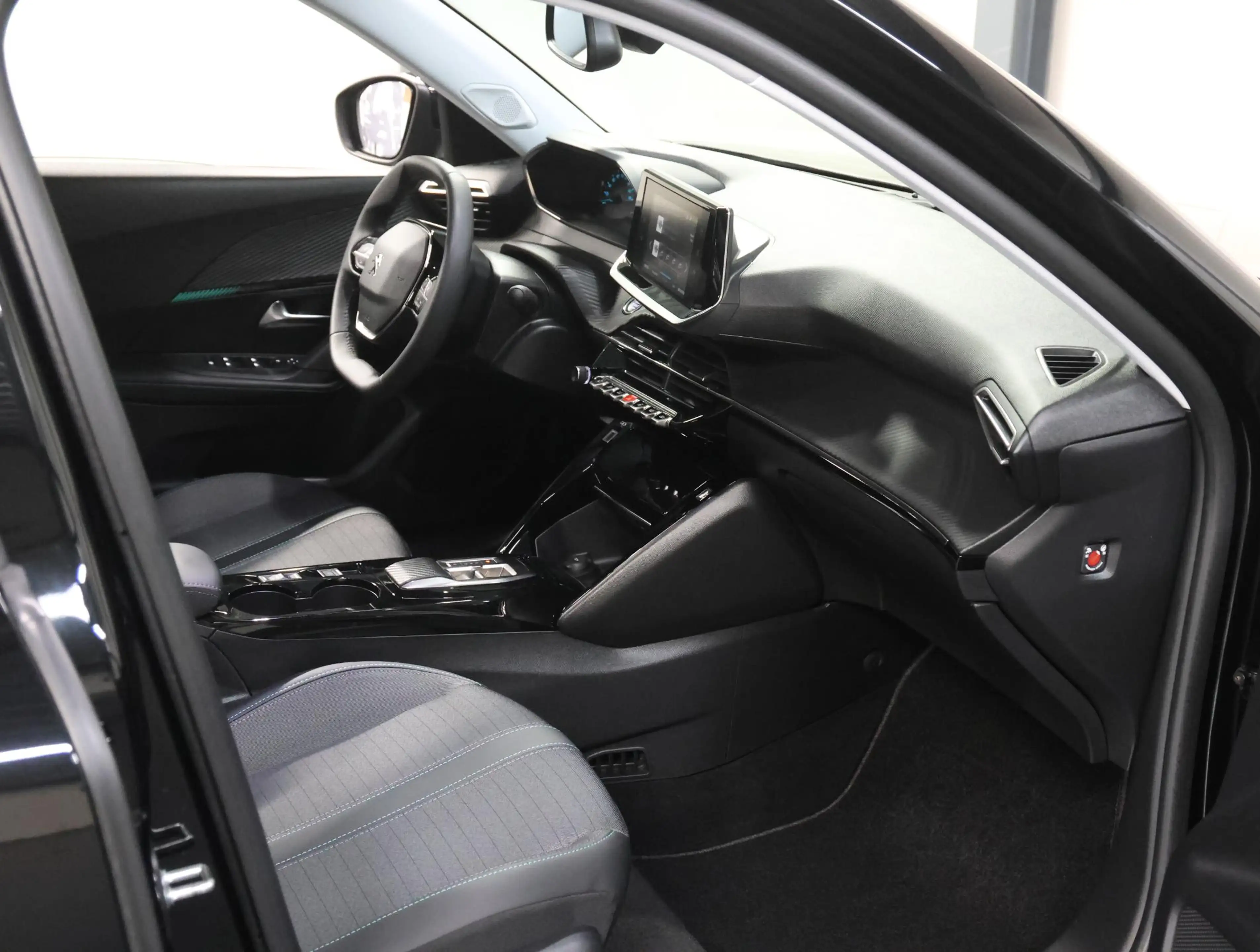 Peugeot e-2008 EV Allure 50 kWh 136PK | 1ste eigenaar | AppleCarP — photo 10