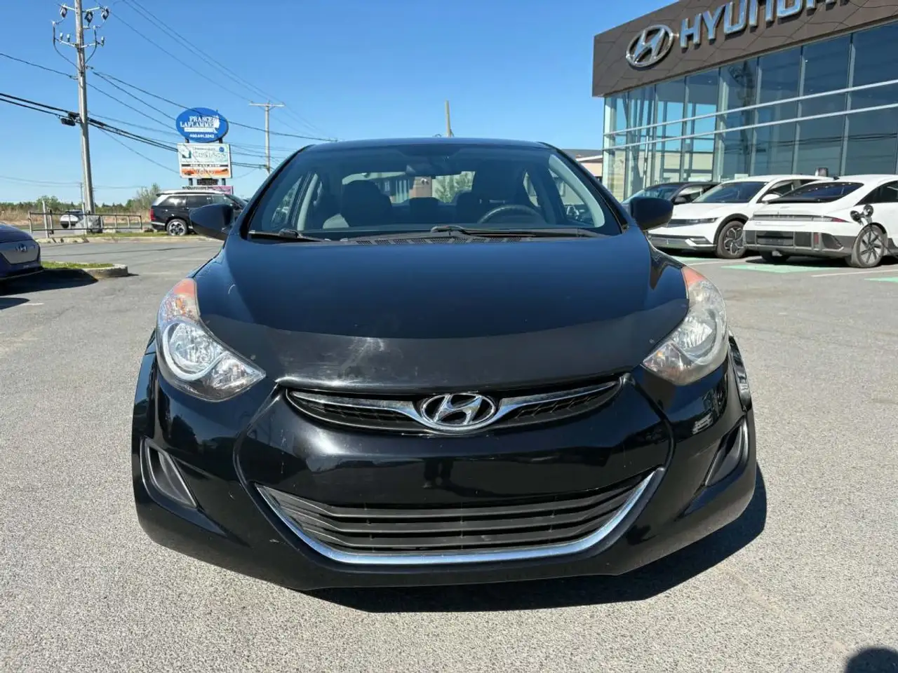 Hyundai ELANTRA снимка Hyundai ELANTRA