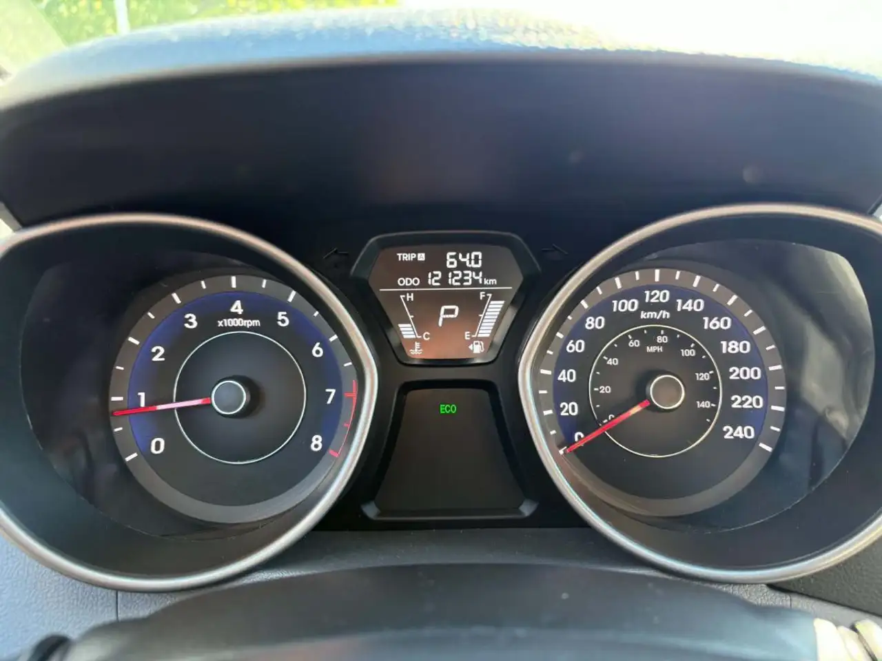 Hyundai ELANTRA снимка Hyundai ELANTRA