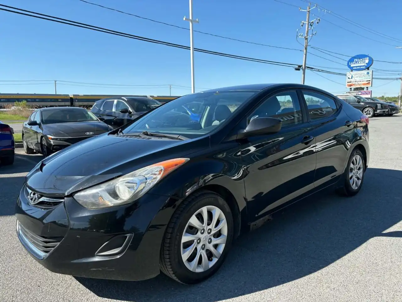 Hyundai ELANTRA снимка Hyundai ELANTRA
