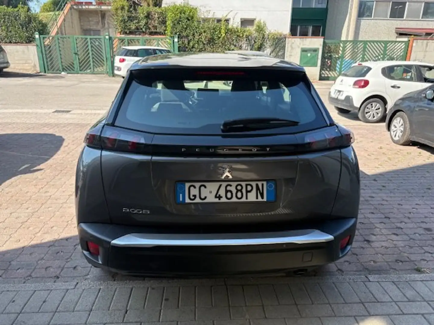 Peugeot 2008 2008 II 2020 1.5 bluehdi Active s Grigio - 2