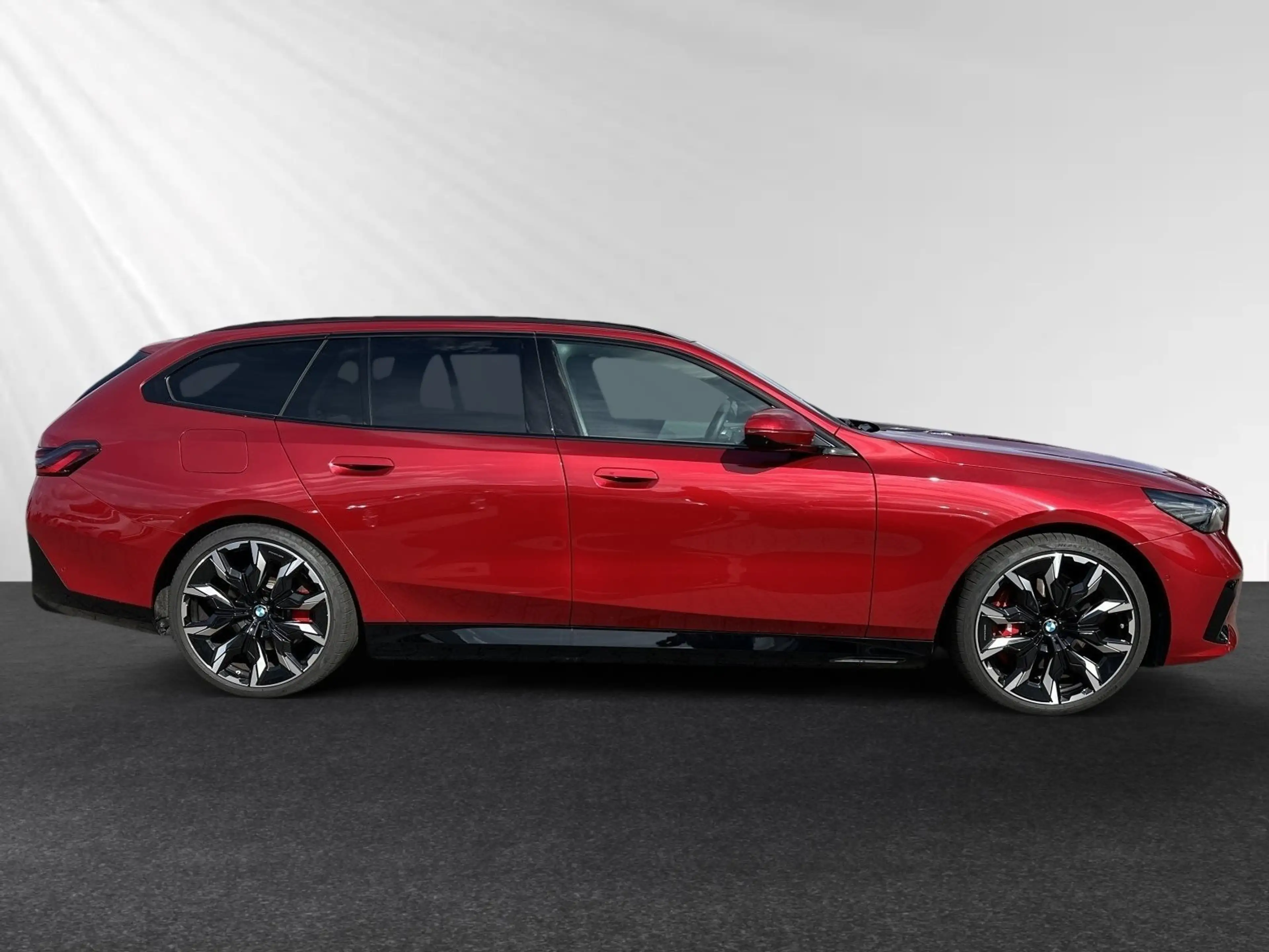 BMW i5 eDrive40 Touring M Sport Pro|Autobahnass.|B&W — photo 2
