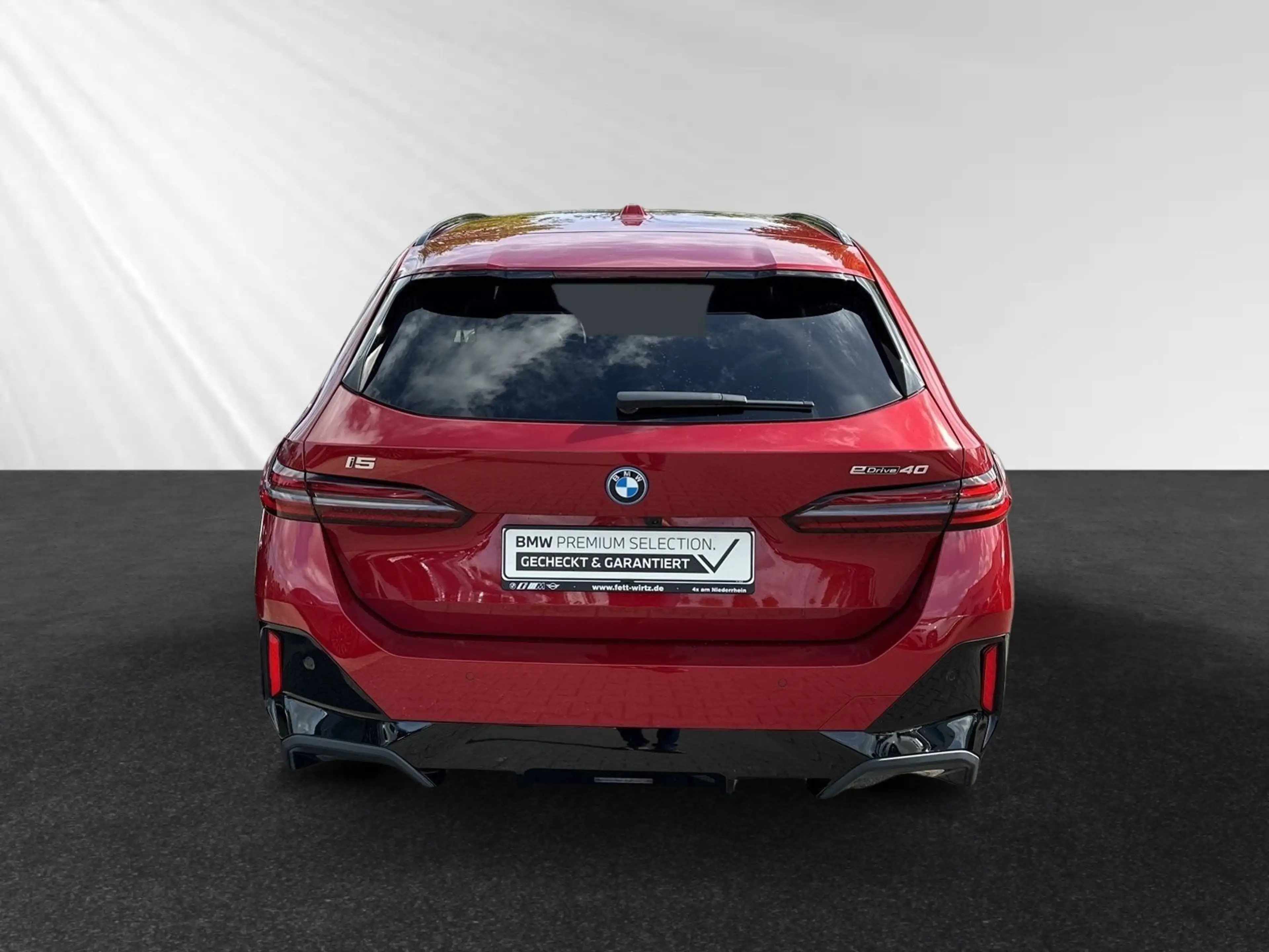 BMW i5 eDrive40 Touring M Sport Pro|Autobahnass.|B&W — photo 8