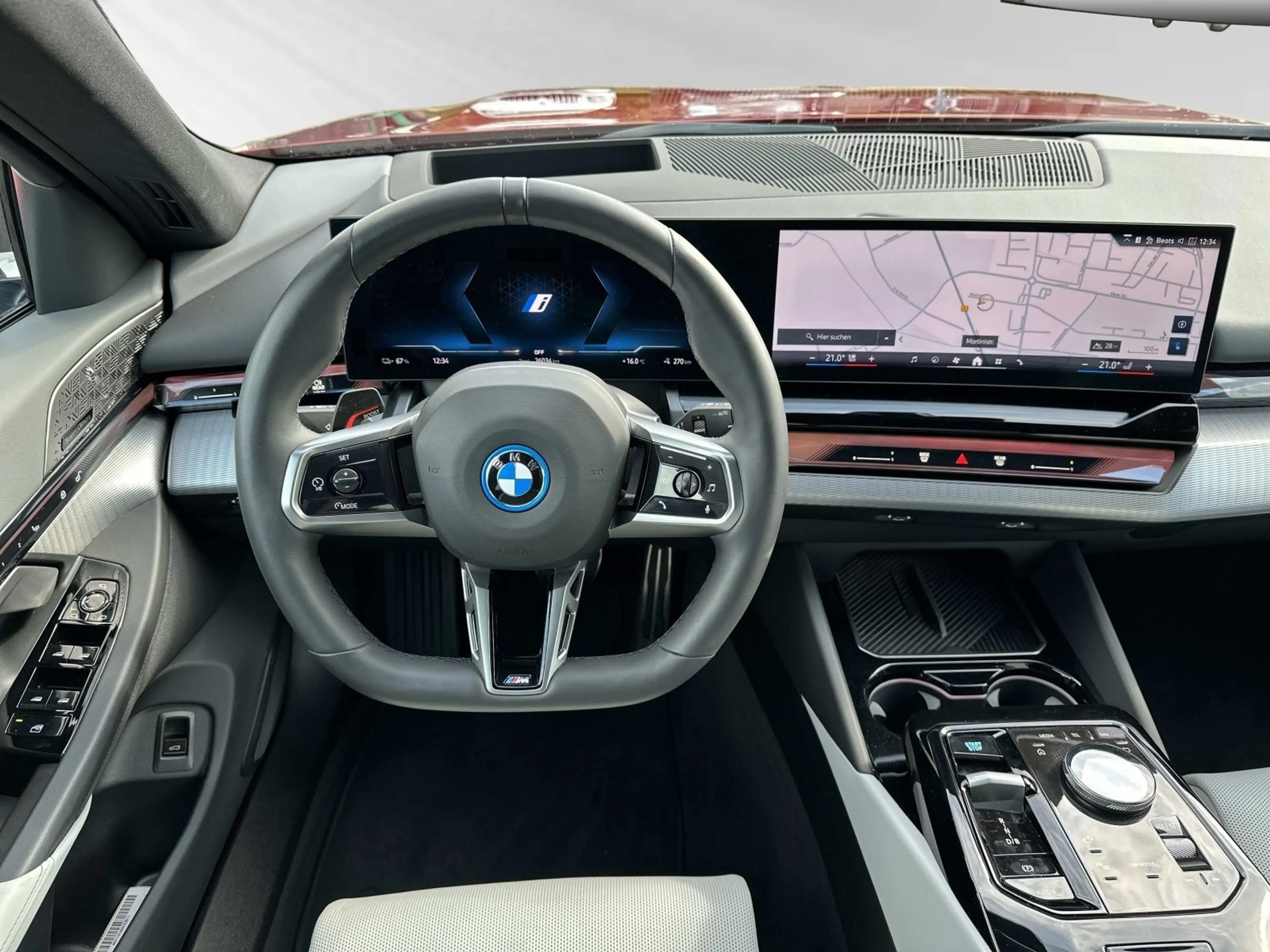 BMW i5 eDrive40 Touring M Sport Pro|Autobahnass.|B&W — photo 12