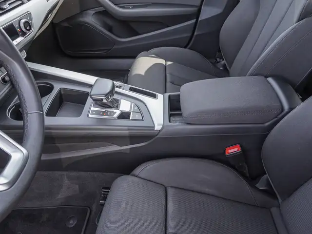 Audi A4 view 15