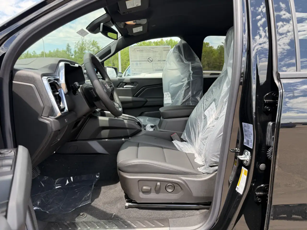 GMC Canyon снимка GMC Canyon