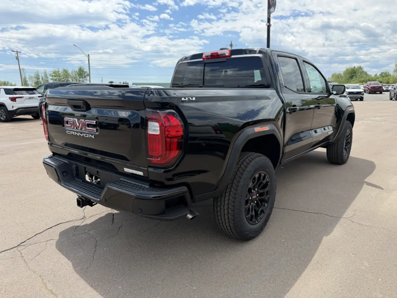 GMC Canyon снимка GMC Canyon