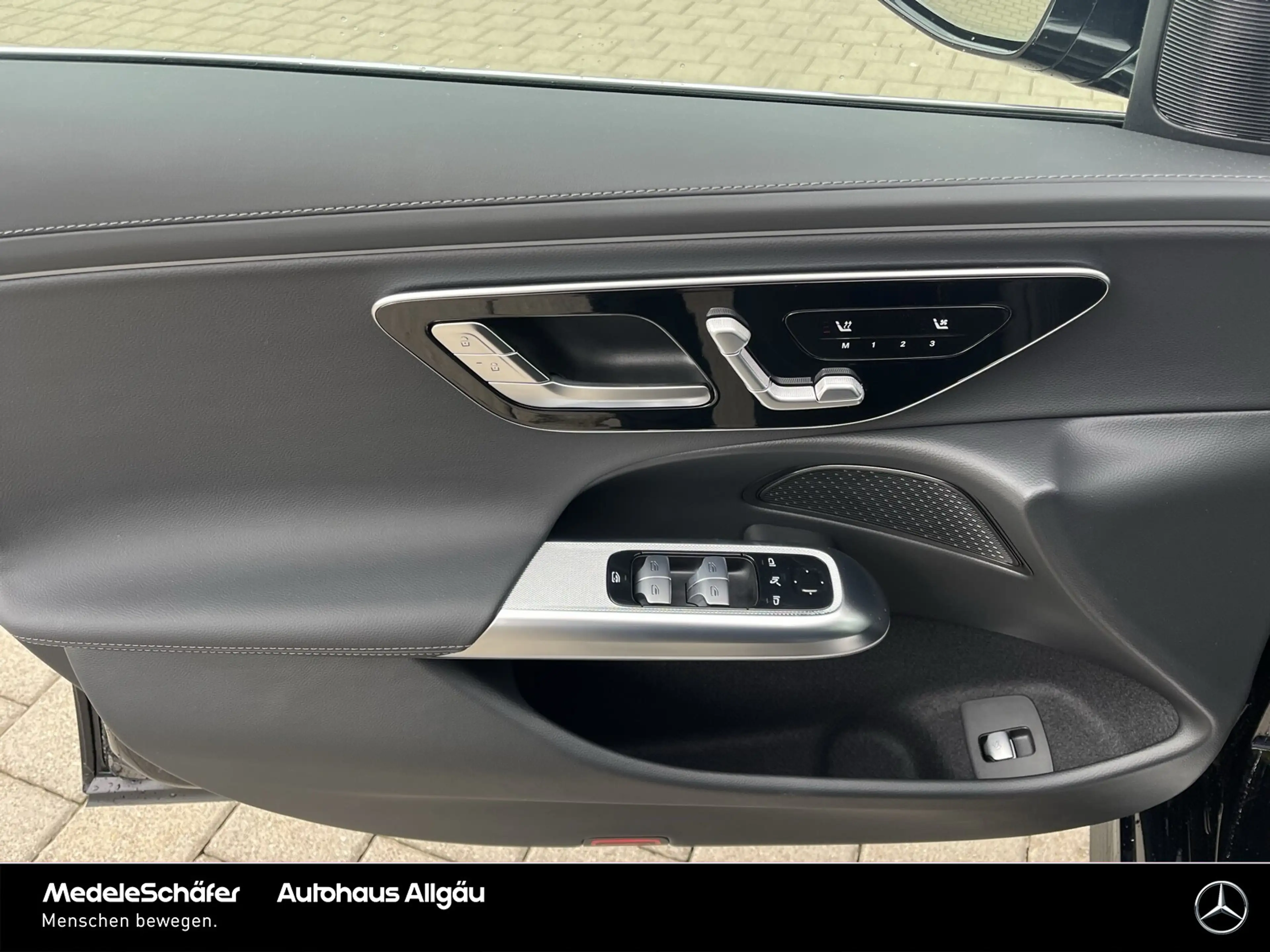 Mercedes-Benz E 220 E 220 T d 4M Avantgarde Airmatic 360° Fahr-Assi — photo 9