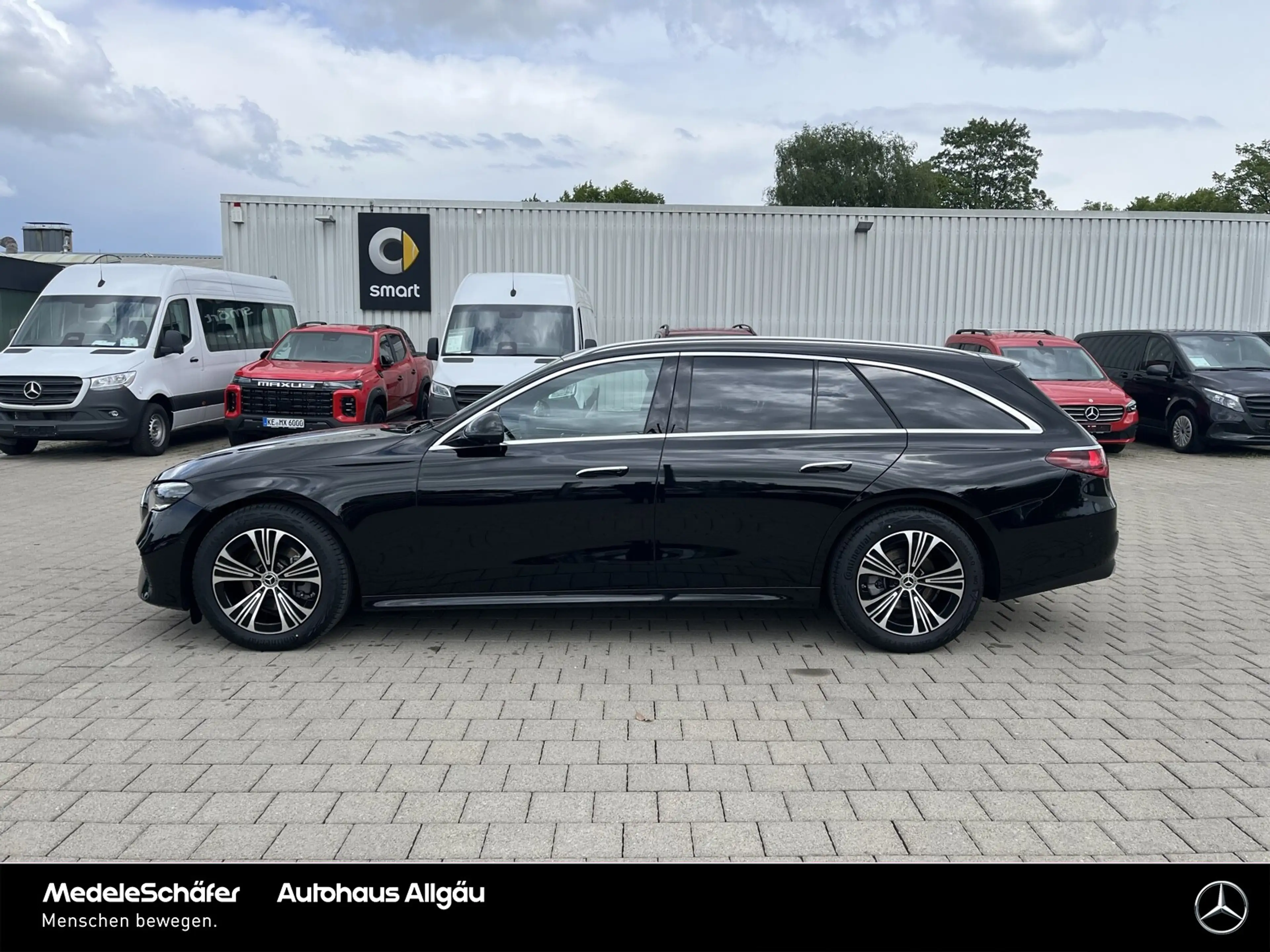 Mercedes-Benz E 220 E 220 T d 4M Avantgarde Airmatic 360° Fahr-Assi — photo 2
