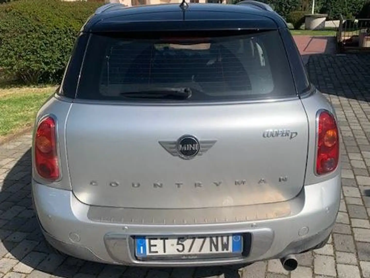 MINI Cooper D Countryman Mini+Countryman+2.0+Cooper+D+auto Stříbrná - 1