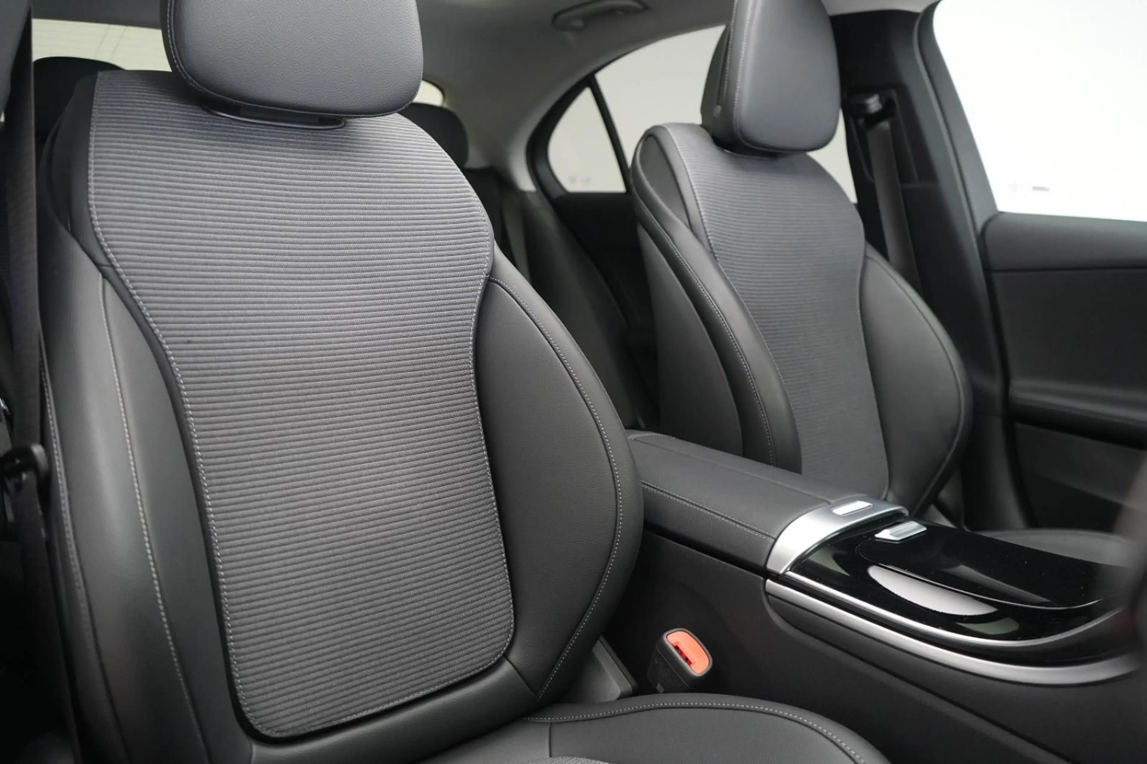 Mercedes-Benz C 220 d 9G-Tronic Avantgarde Temp/Kamera/Pano/La — photo 9