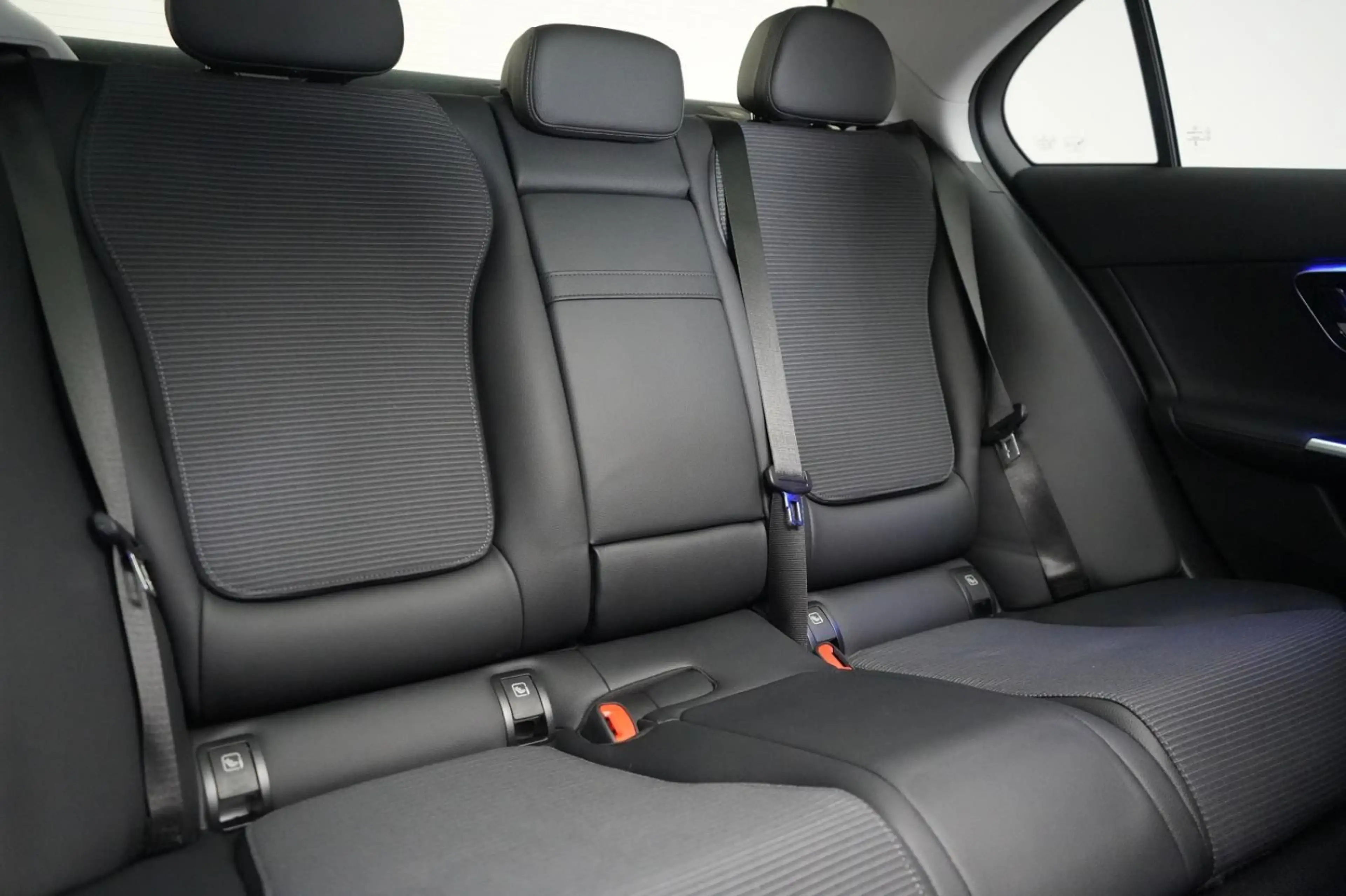 Mercedes-Benz C 220 d 9G-Tronic Avantgarde Temp/Kamera/Pano/La — photo 11