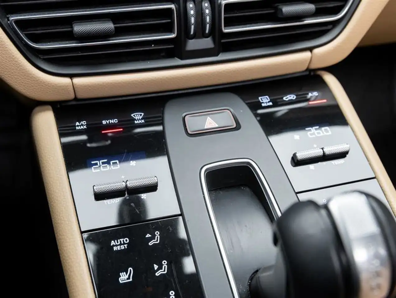 Porsche Macan снимка Porsche Macan