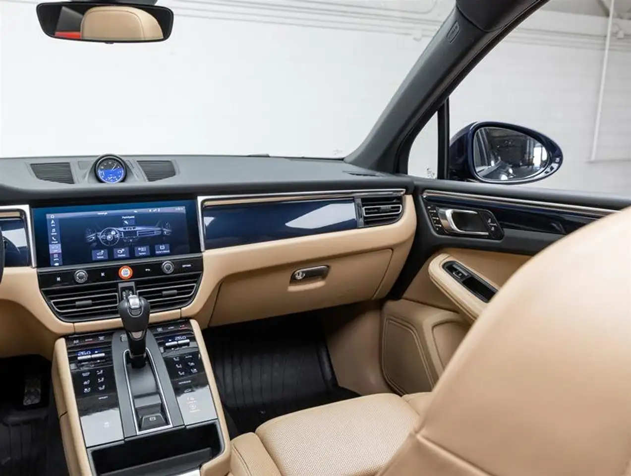 Porsche Macan снимка Porsche Macan