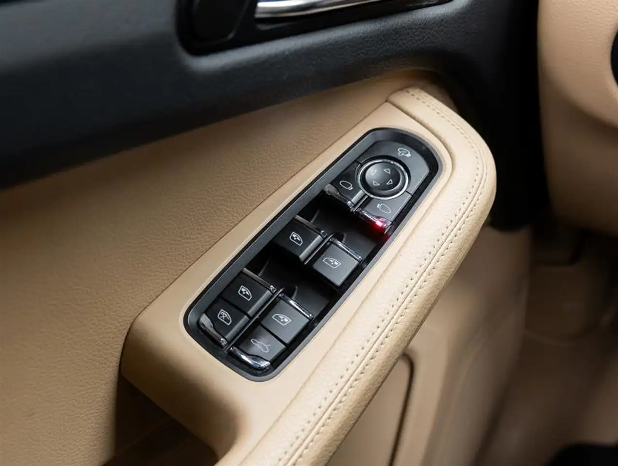 Porsche Macan снимка Porsche Macan