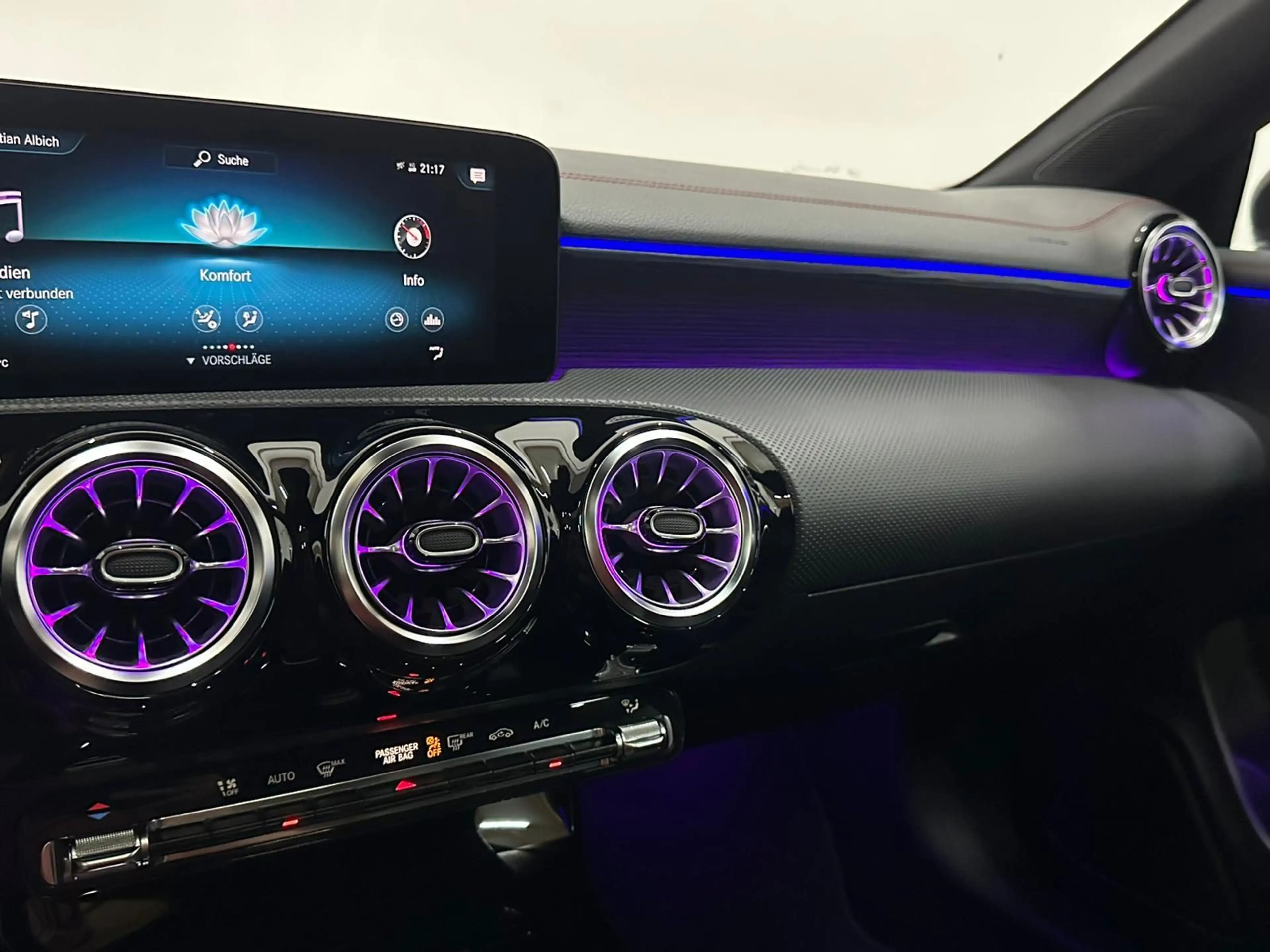 Mercedes-Benz CLA 220 d Shooting Brake/AMG-LINE/ERSTB./VOLL — photo 15