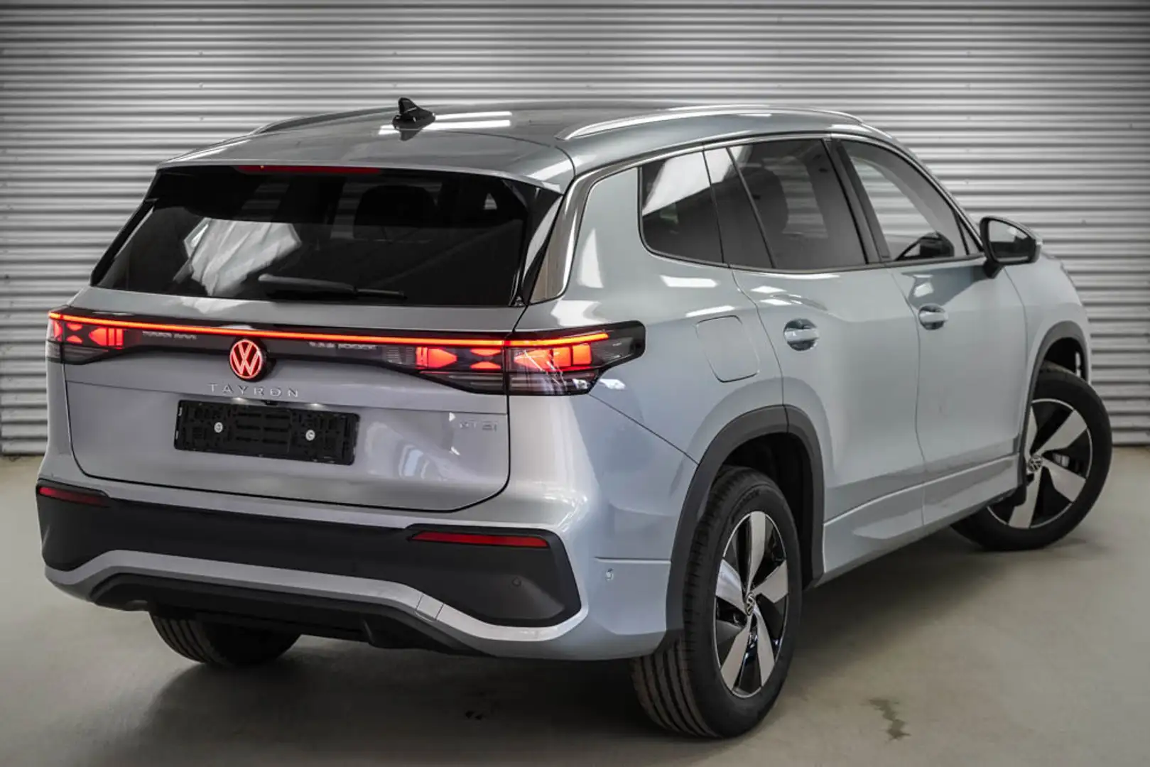 Volkswagen Tayron 1,5 eTSI DSG Life Silber - 2