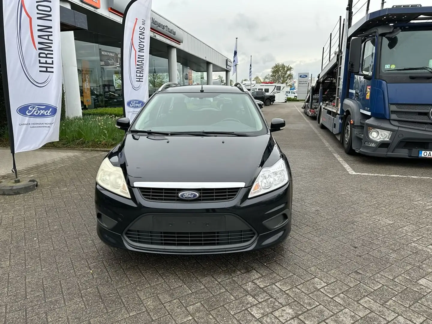 Ford Focus Zwart - 2