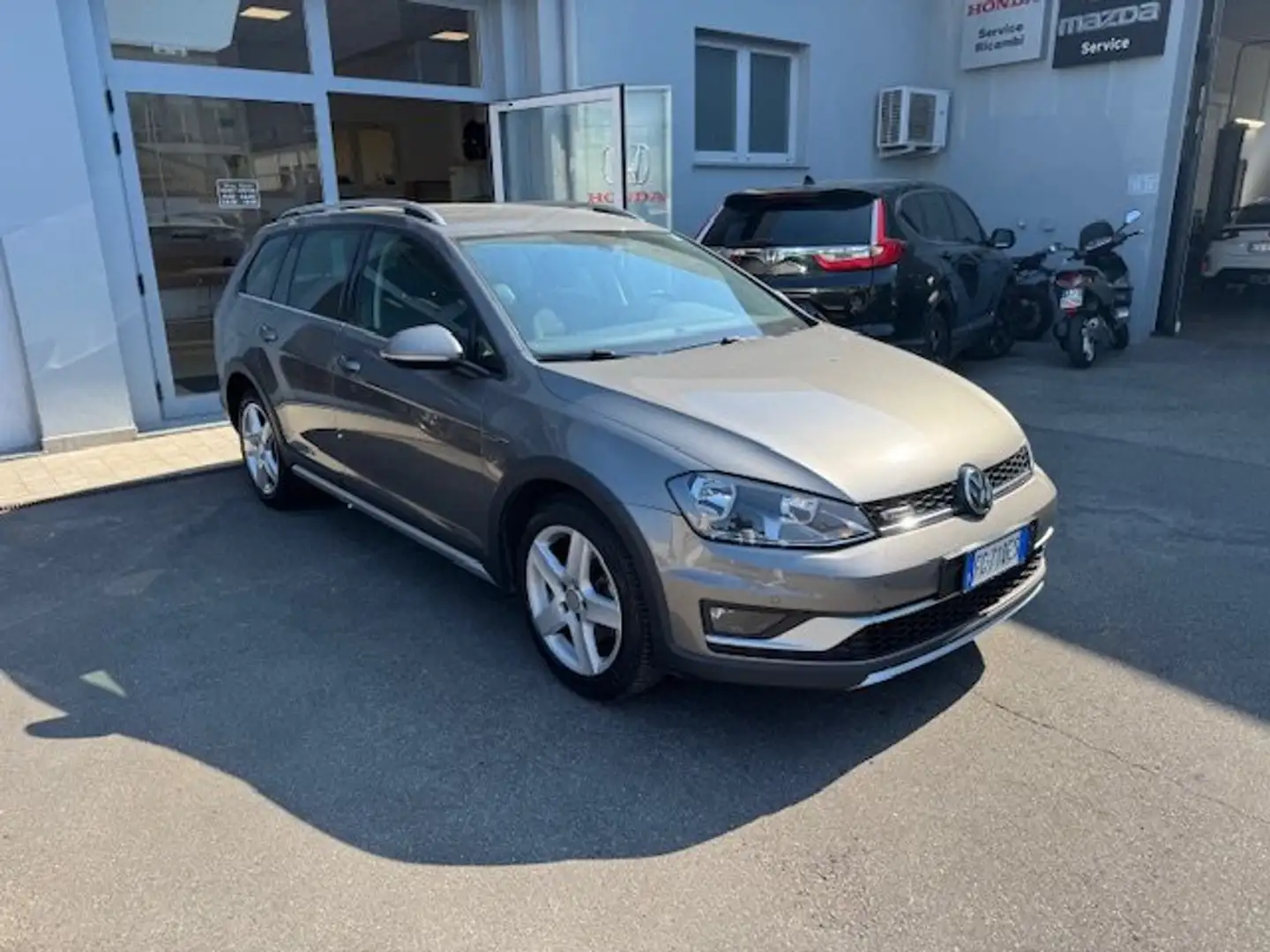 Volkswagen Golf Variant Golf Alltrack 2.0 tdi 150cv Grigio - 2