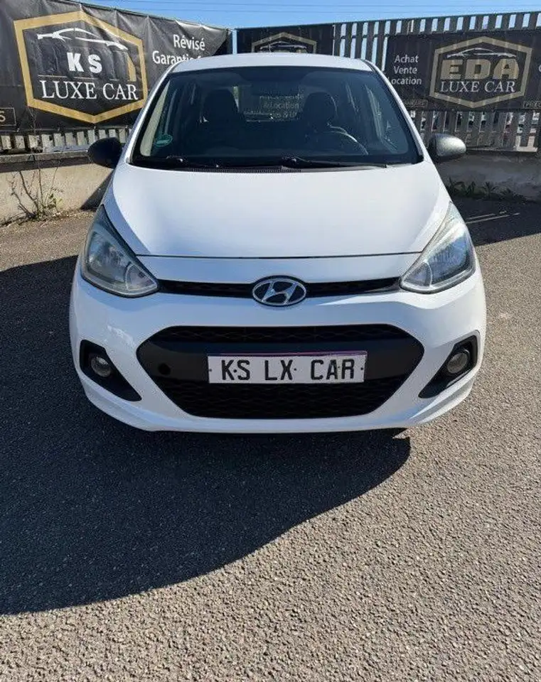 Hyundai i10 67cv1.0i Blue Drive 1 Ã¨res mains